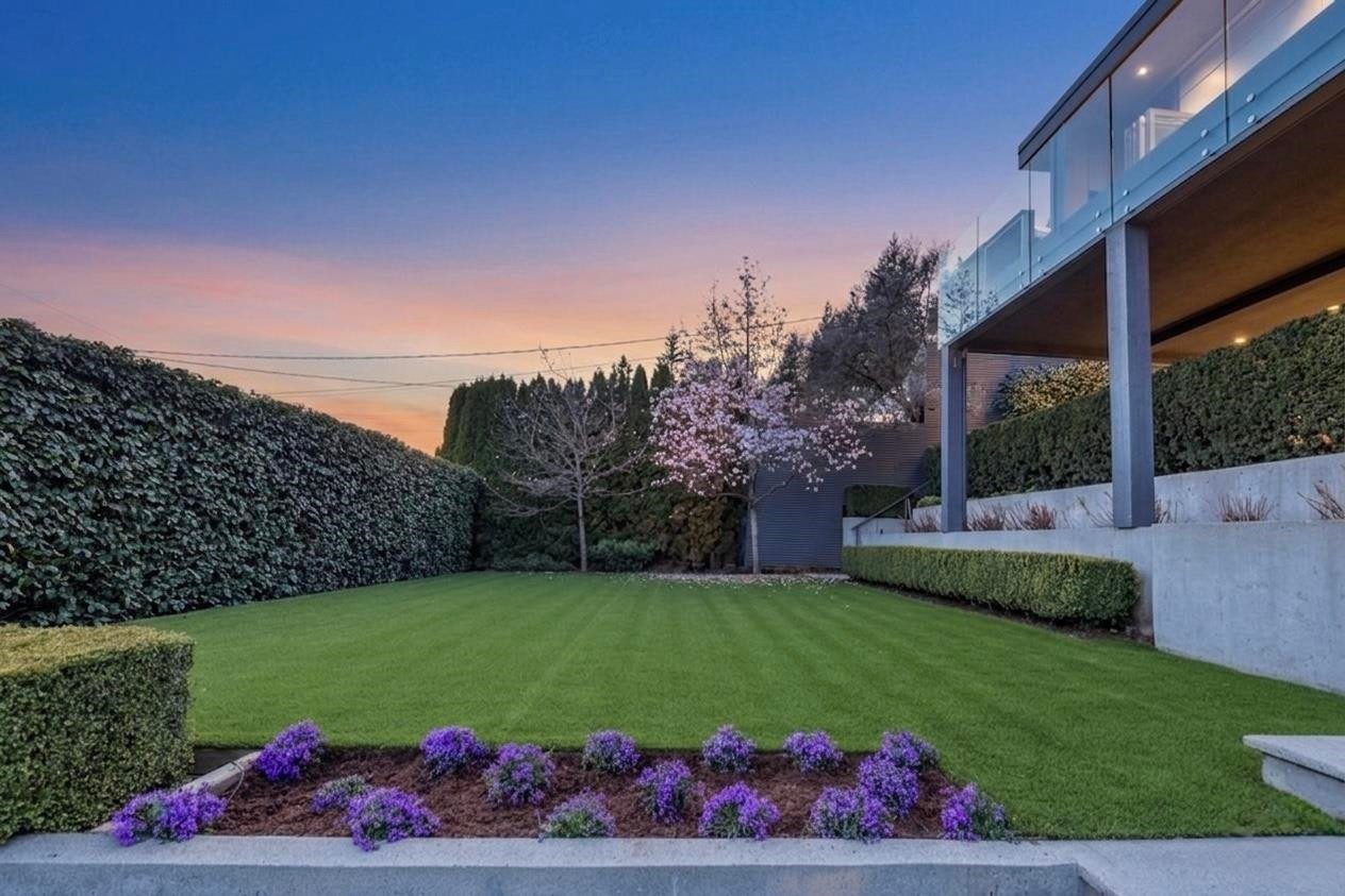 3305 Westmount Road, West Vancouver, BC
