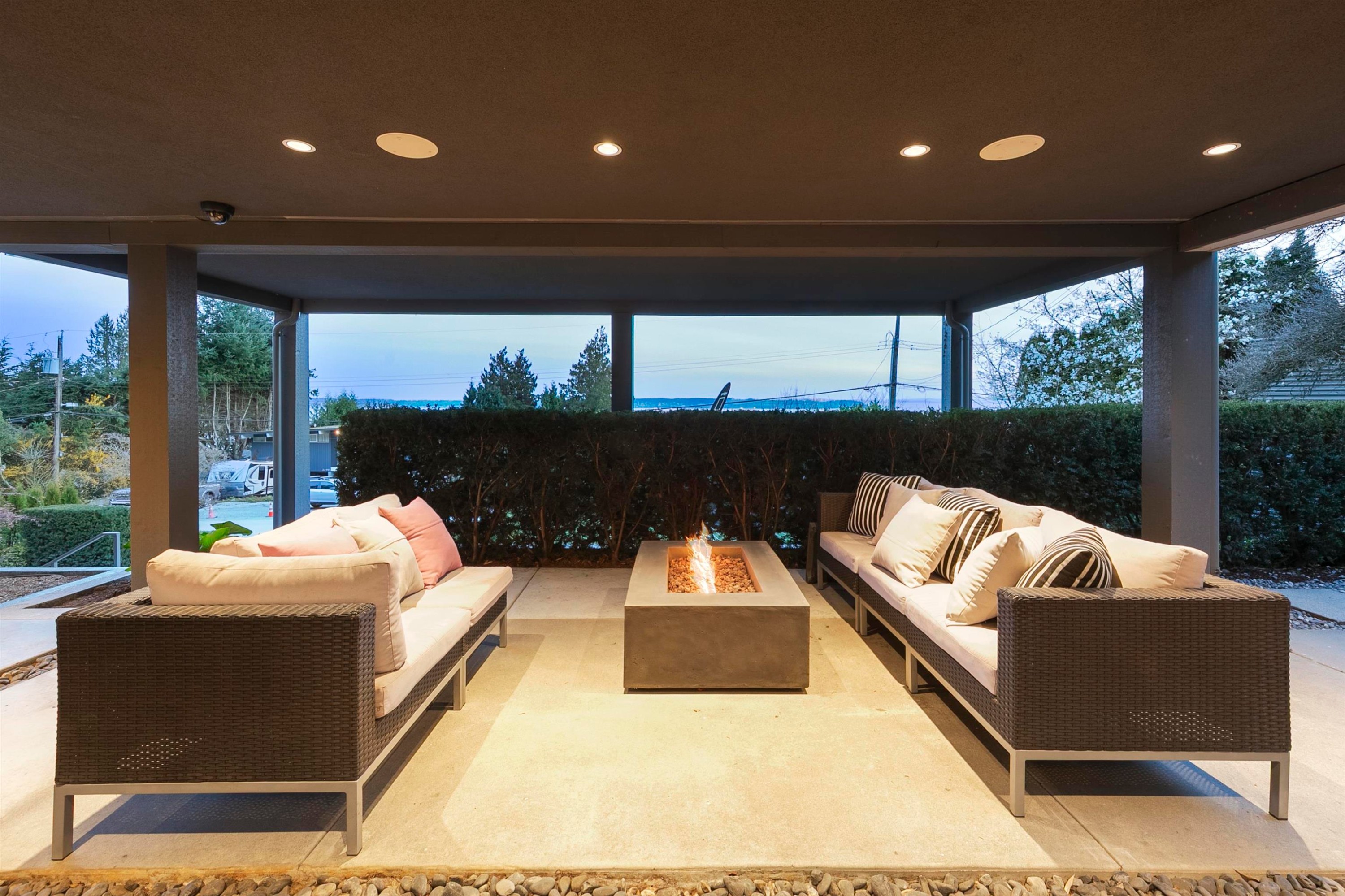 3305 Westmount Road, West Vancouver, BC