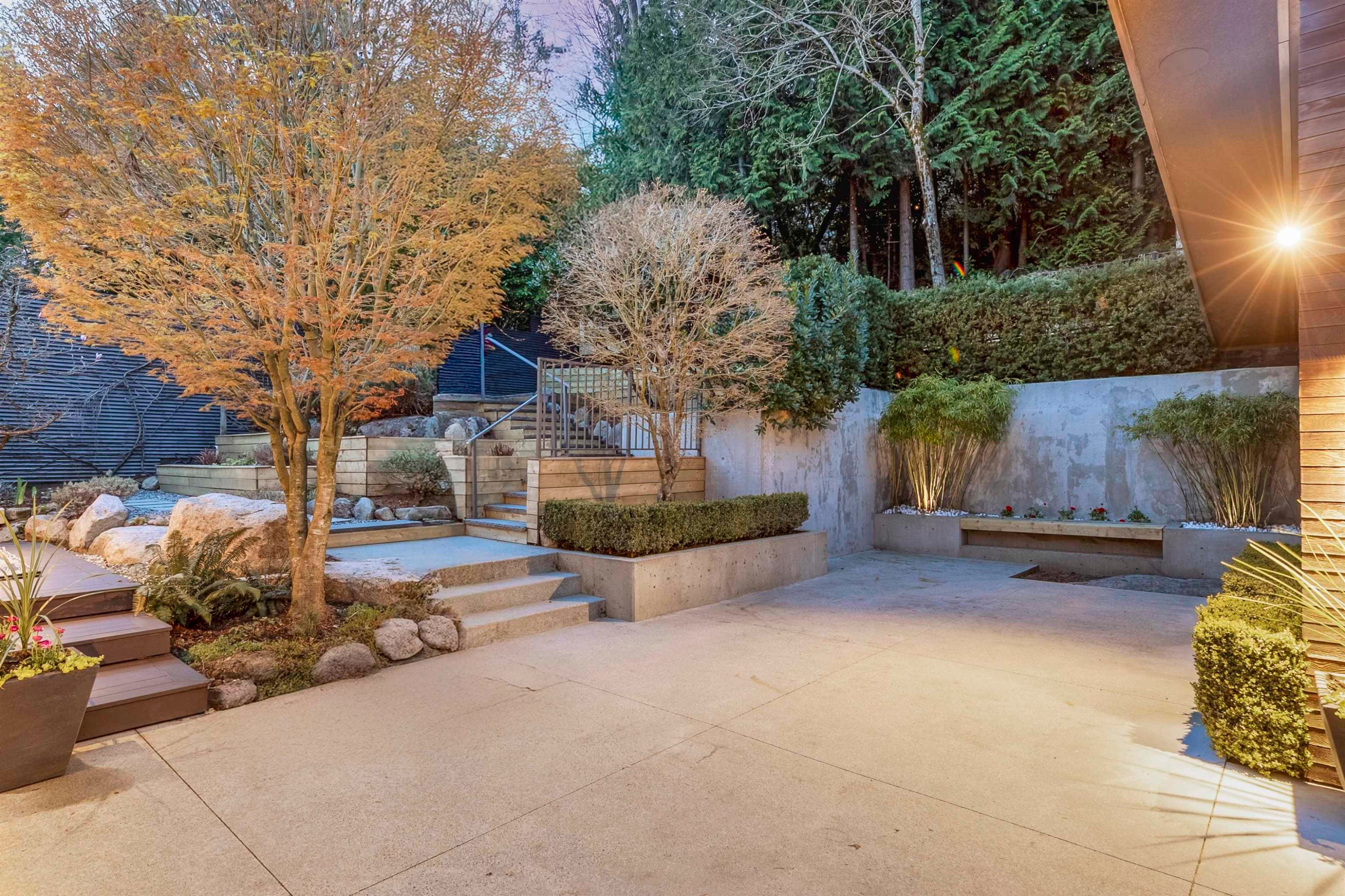3305 Westmount Road, West Vancouver, BC