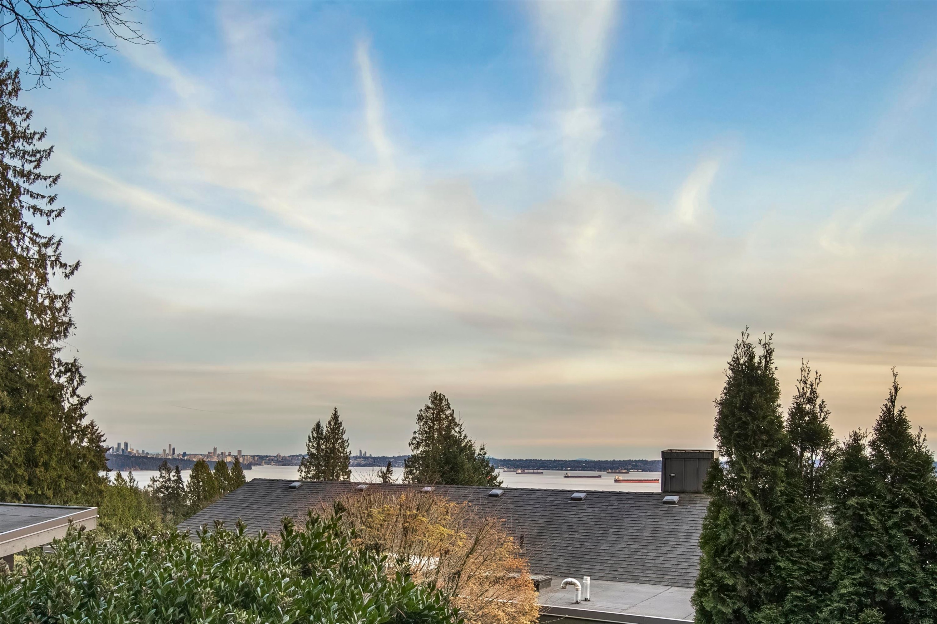 3305 Westmount Road, West Vancouver, BC