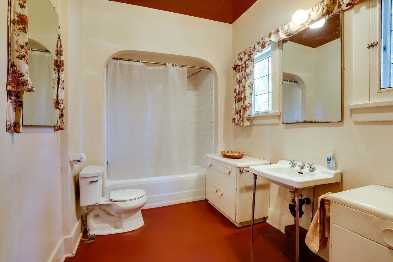 1825 Drummond Drive, Vancouver, BC