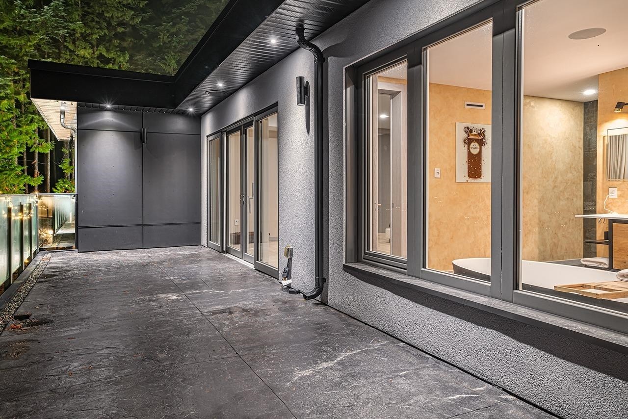 592 Craigmohr Drive, West Vancouver, BC