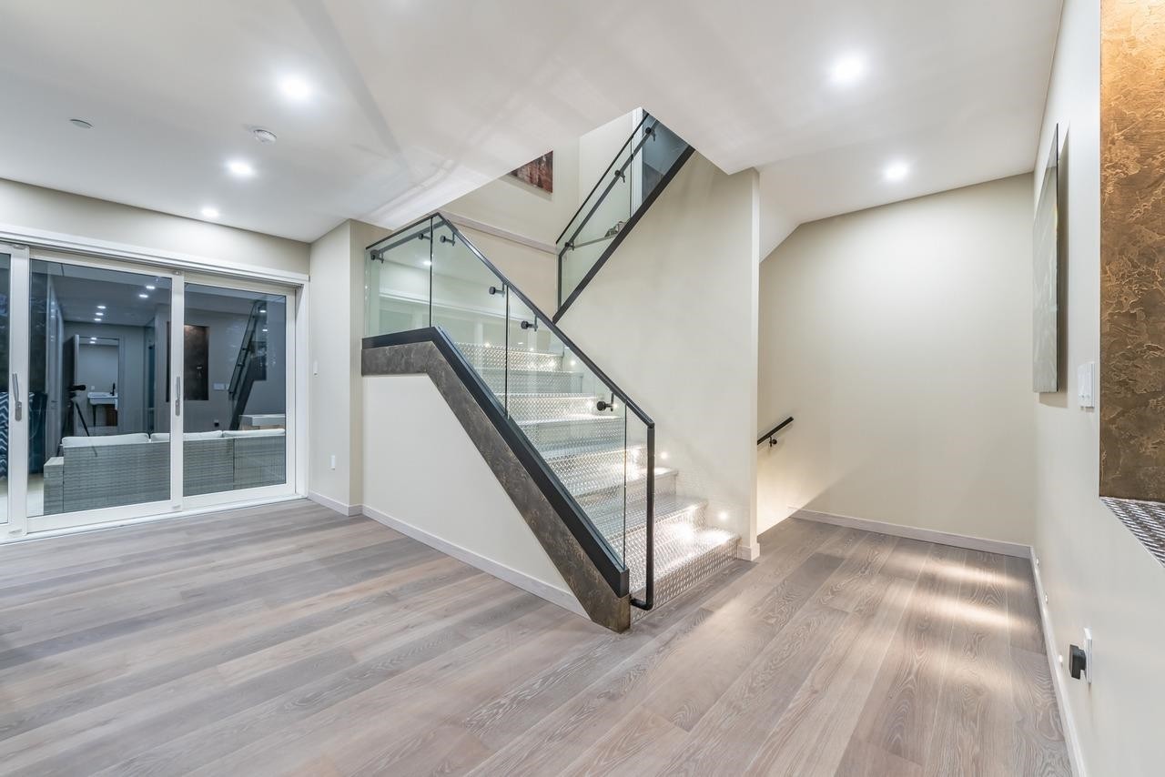 592 Craigmohr Drive, West Vancouver, BC