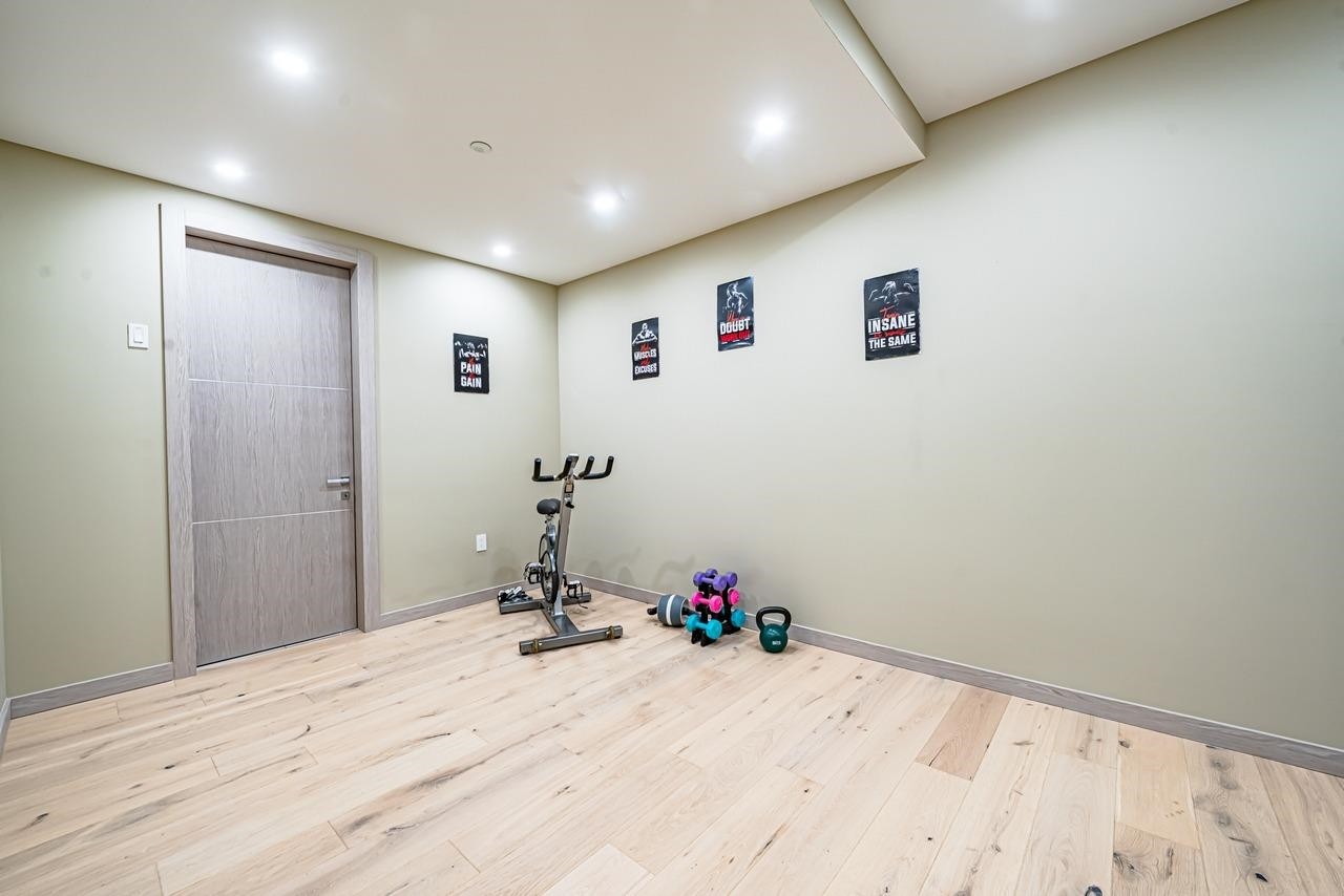592 Craigmohr Drive, West Vancouver, BC