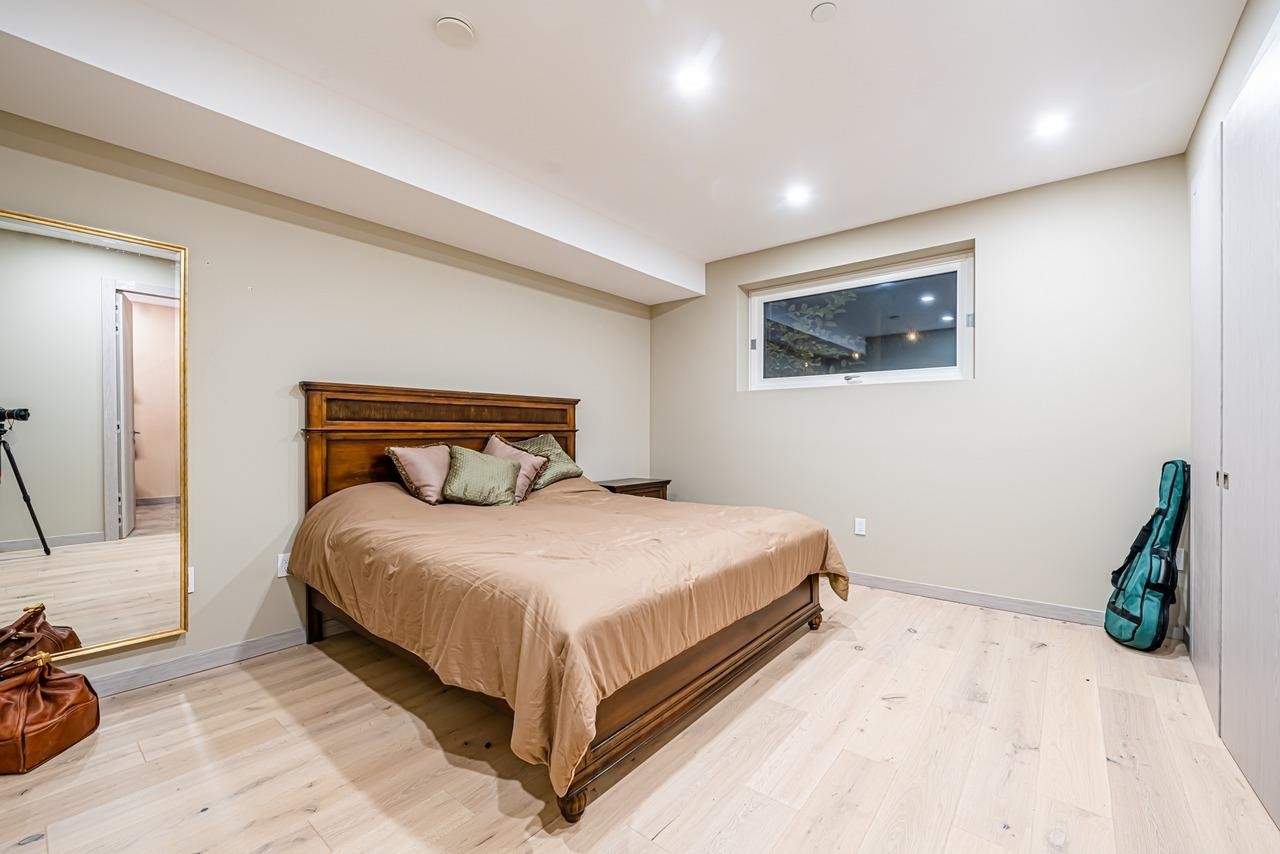 592 Craigmohr Drive, West Vancouver, BC