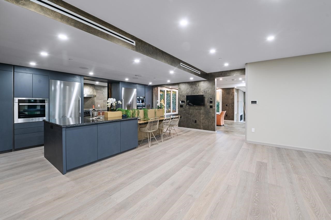 592 Craigmohr Drive, West Vancouver, BC