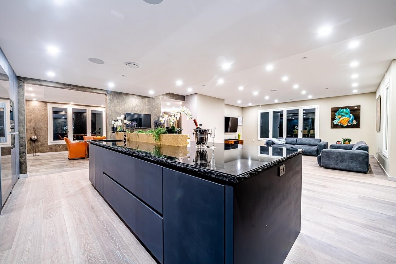 592 Craigmohr Drive, West Vancouver, BC