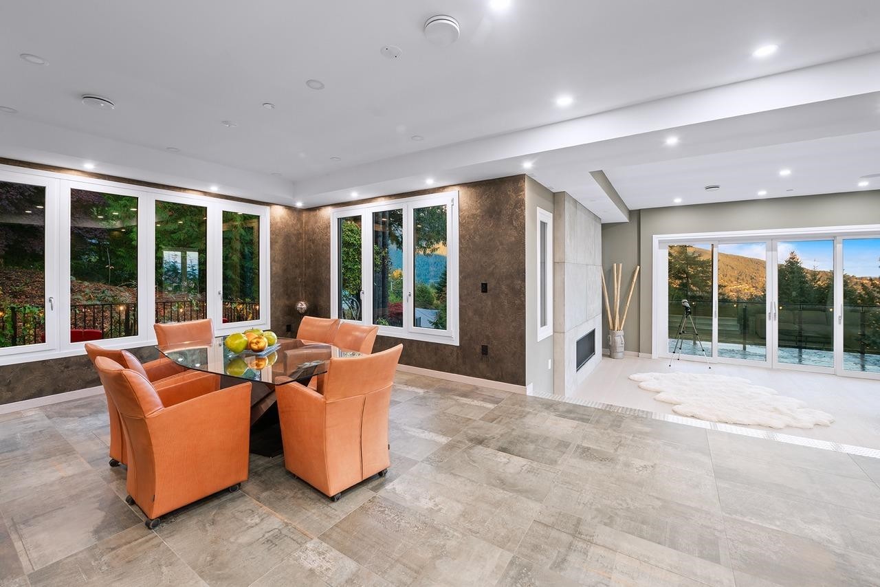 592 Craigmohr Drive, West Vancouver, BC