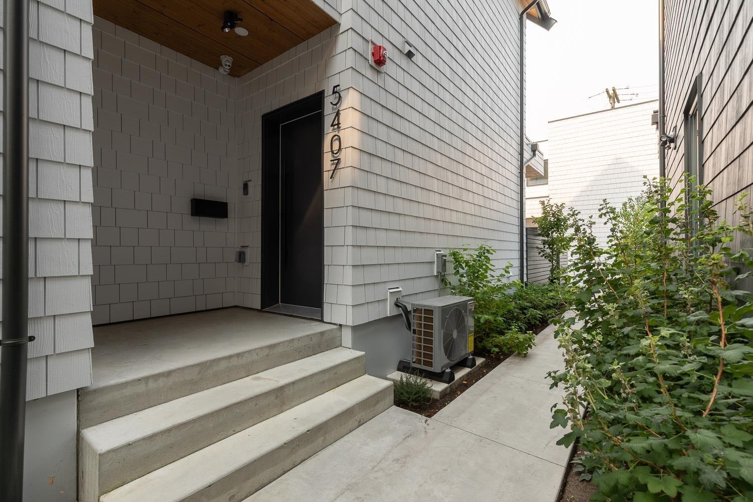 5407 Wales Street, Vancouver, BC
