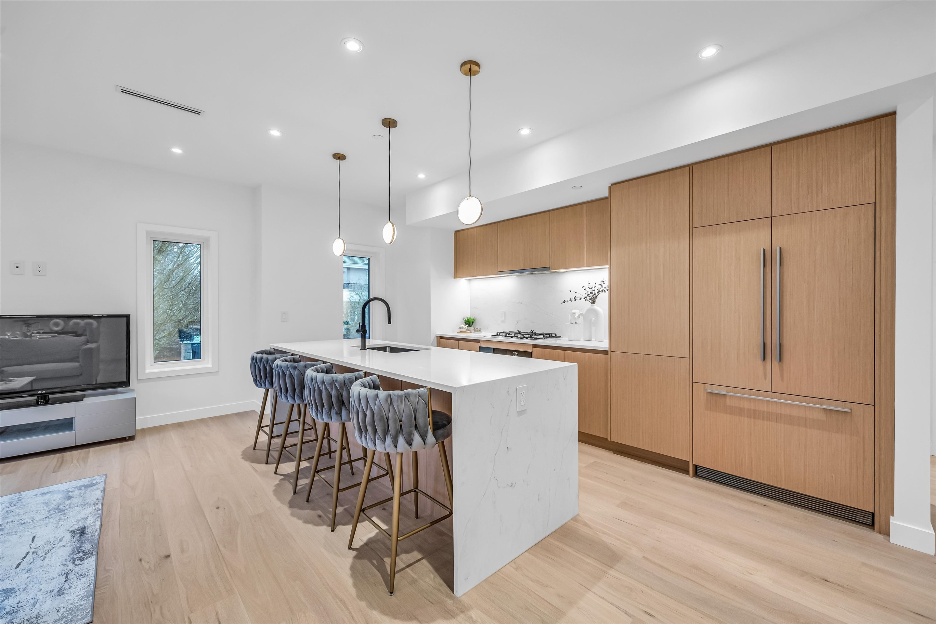 1016 52Nd Avenue W, Vancouver, BC