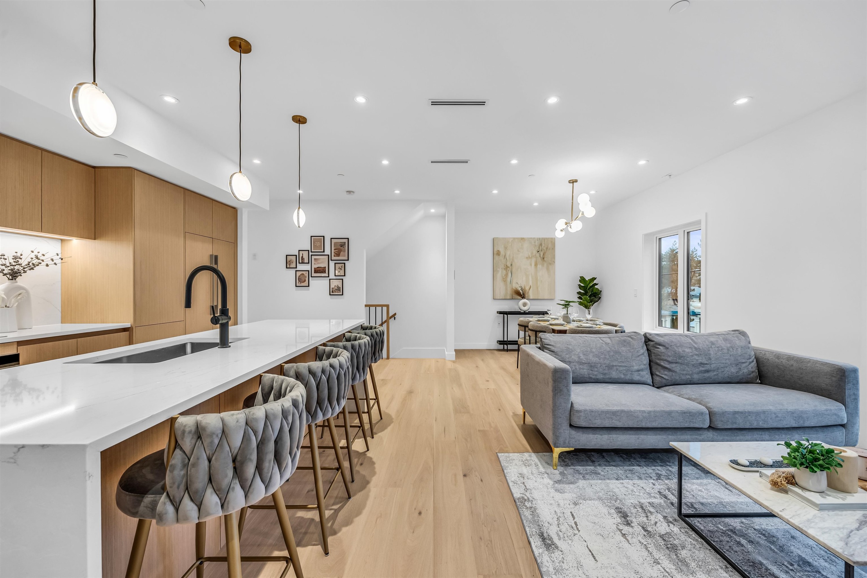 1016 52Nd Avenue W, Vancouver, BC