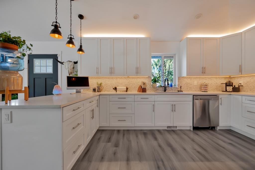21199 River Road, Maple Ridge, BC