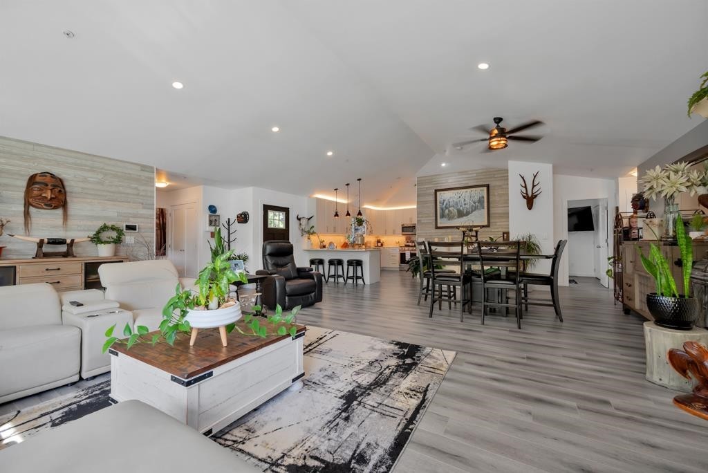 21199 River Road, Maple Ridge, BC