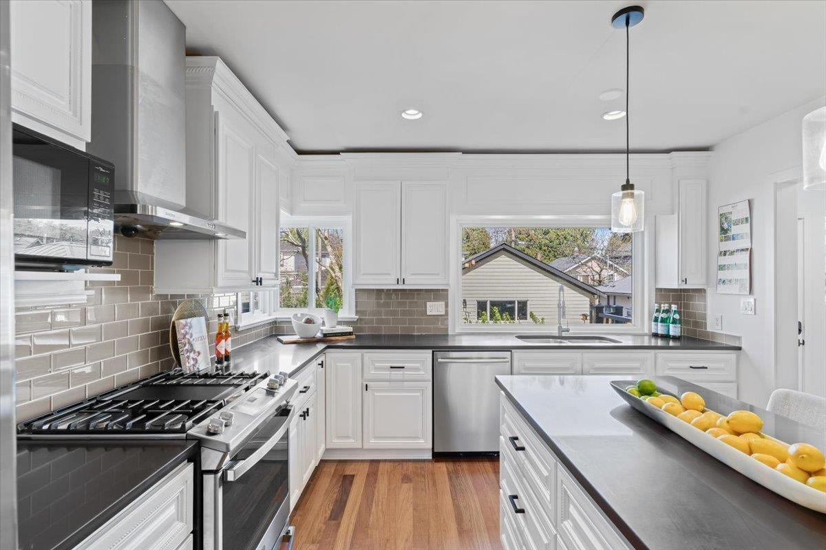 2755 42Nd Avenue W, Vancouver, BC