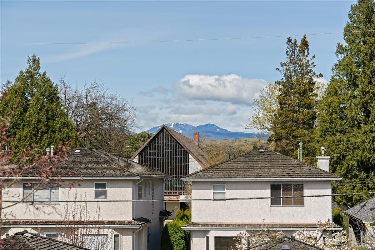 2755 42Nd Avenue W, Vancouver, BC