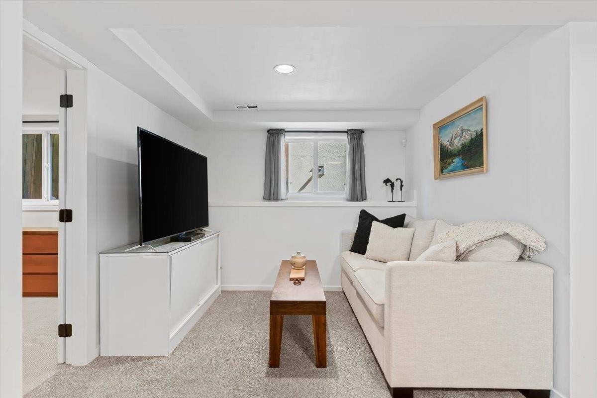 2755 42Nd Avenue W, Vancouver, BC