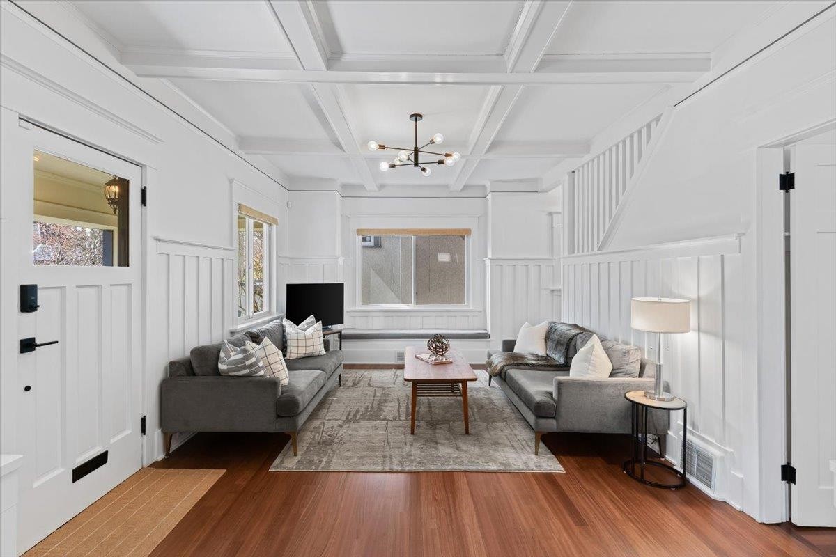 2755 42Nd Avenue W, Vancouver, BC