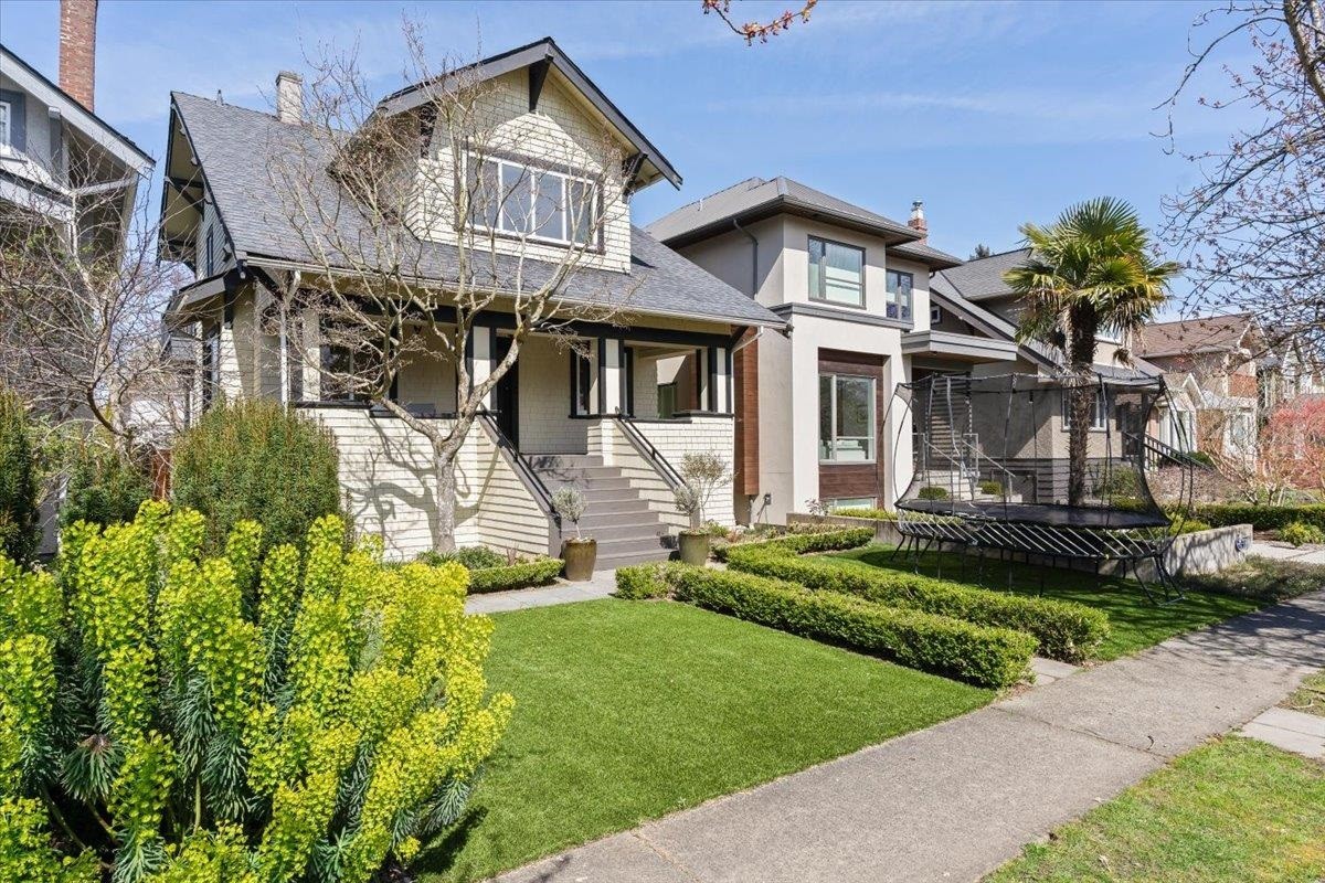 2755 42Nd Avenue W, Vancouver, BC