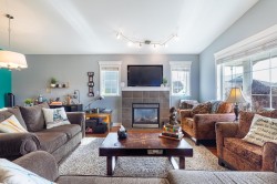 5708 Louise Way Sechelt, BC V7Z 0N5