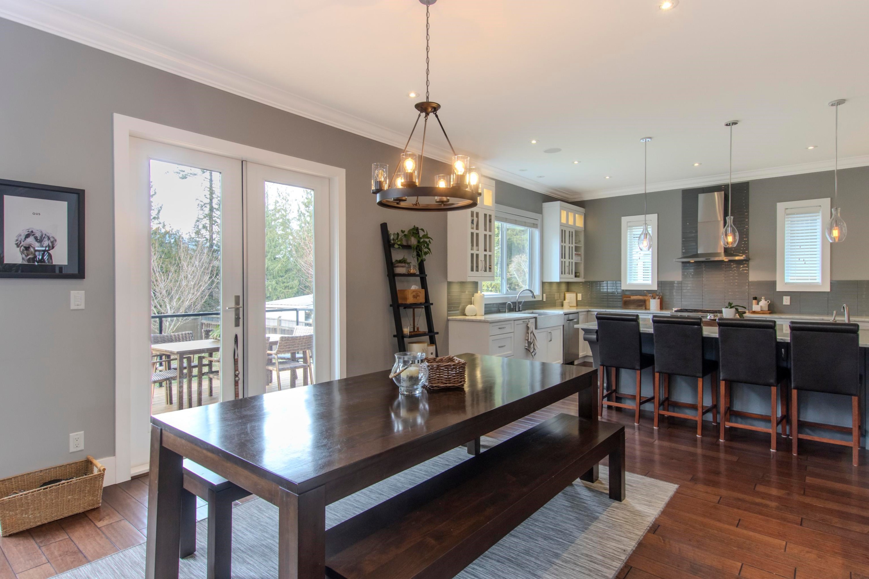 1018 Jay Crescent, Squamish, BC