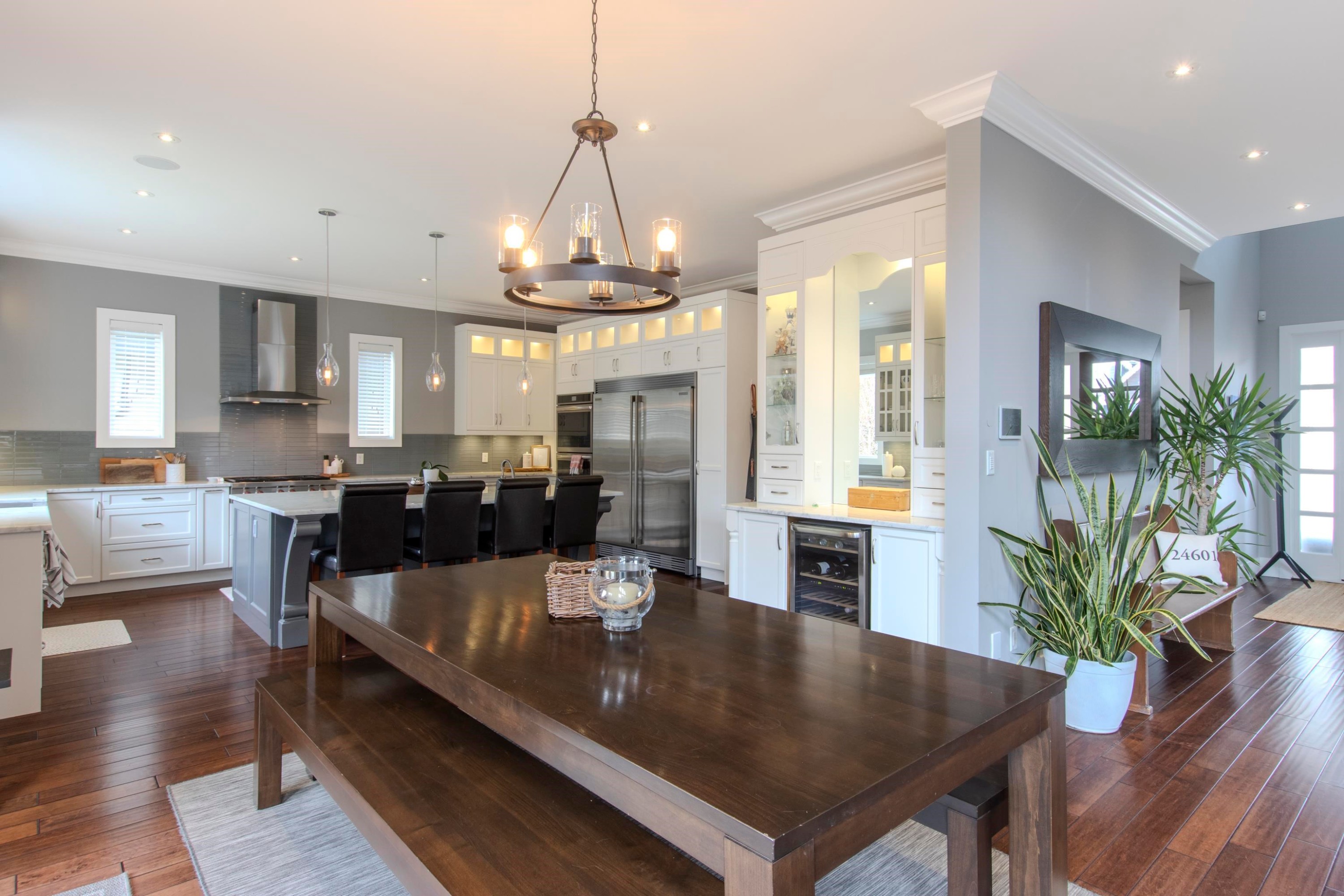 1018 Jay Crescent, Squamish, BC