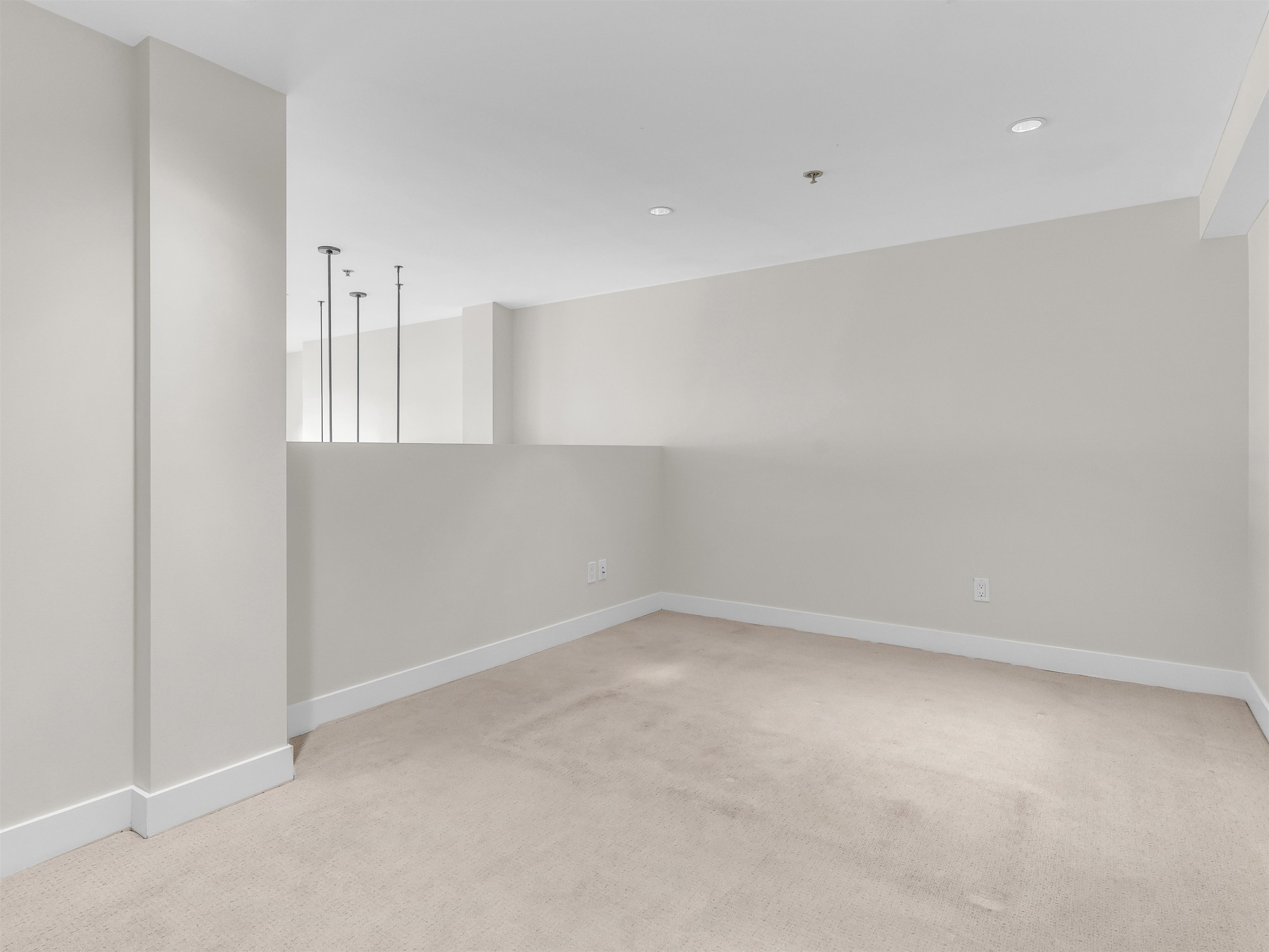 296 1St Avenue W, Vancouver, BC