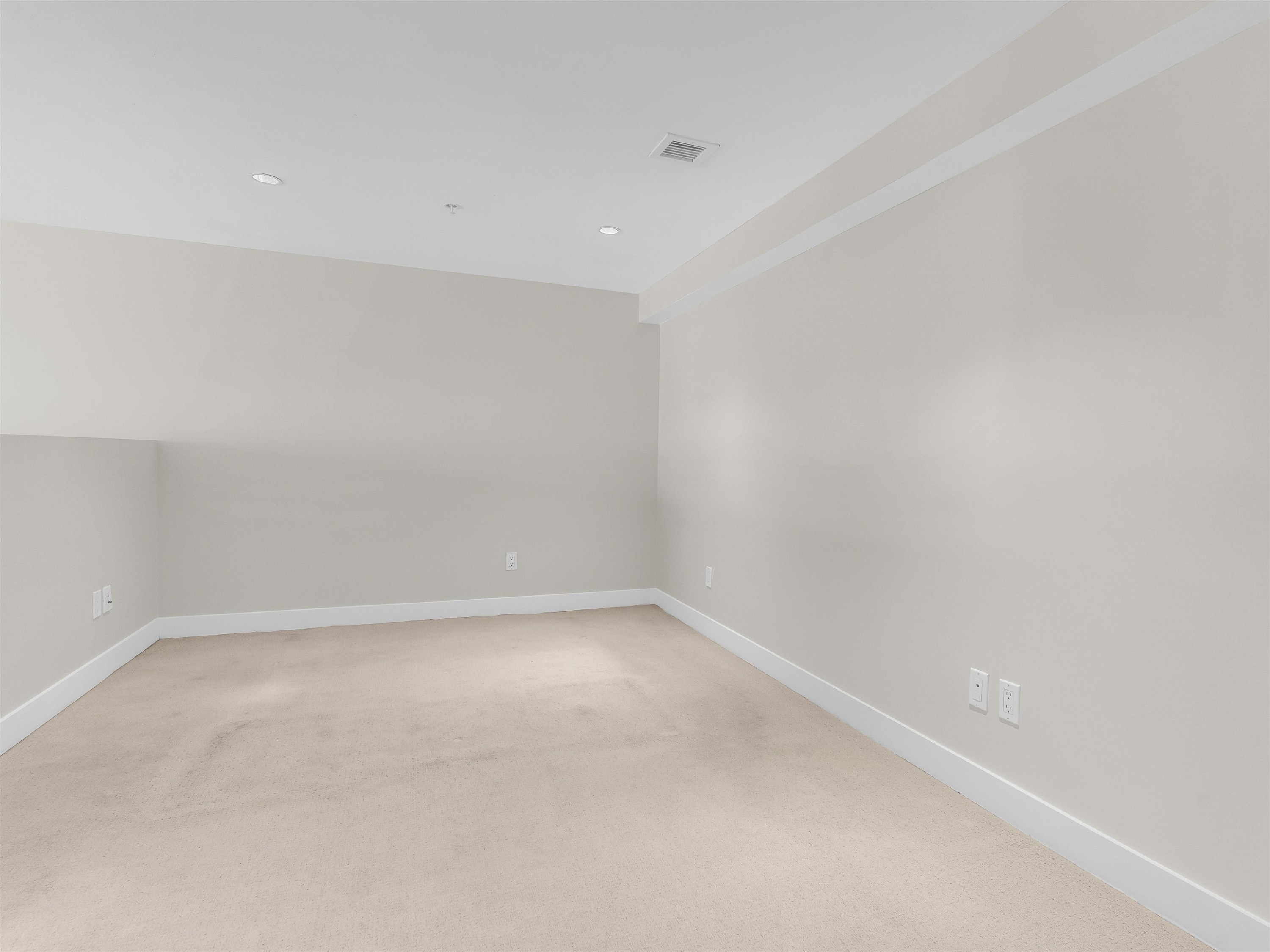 296 1St Avenue W, Vancouver, BC