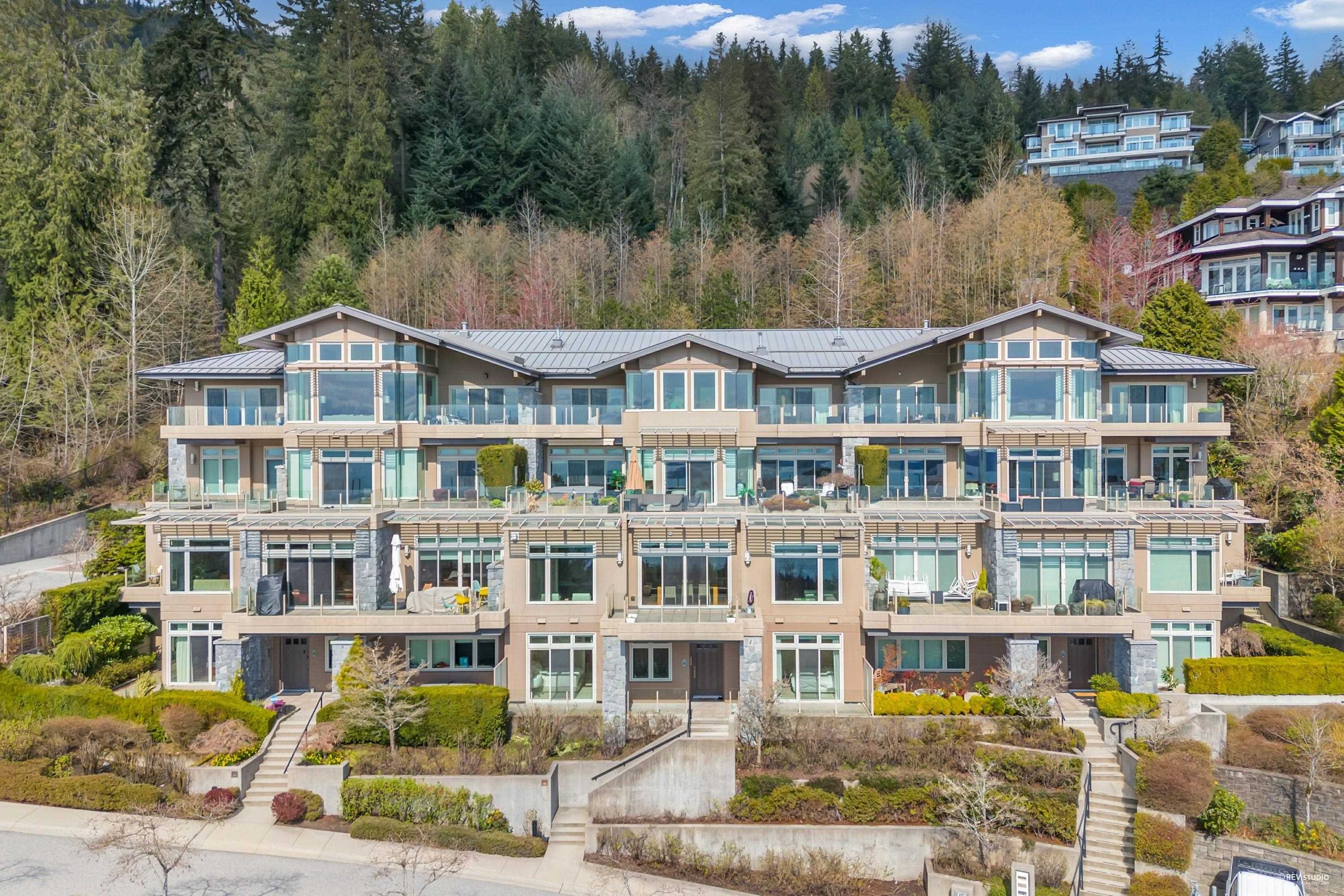 102-2575 Garden Court, West Vancouver, BC