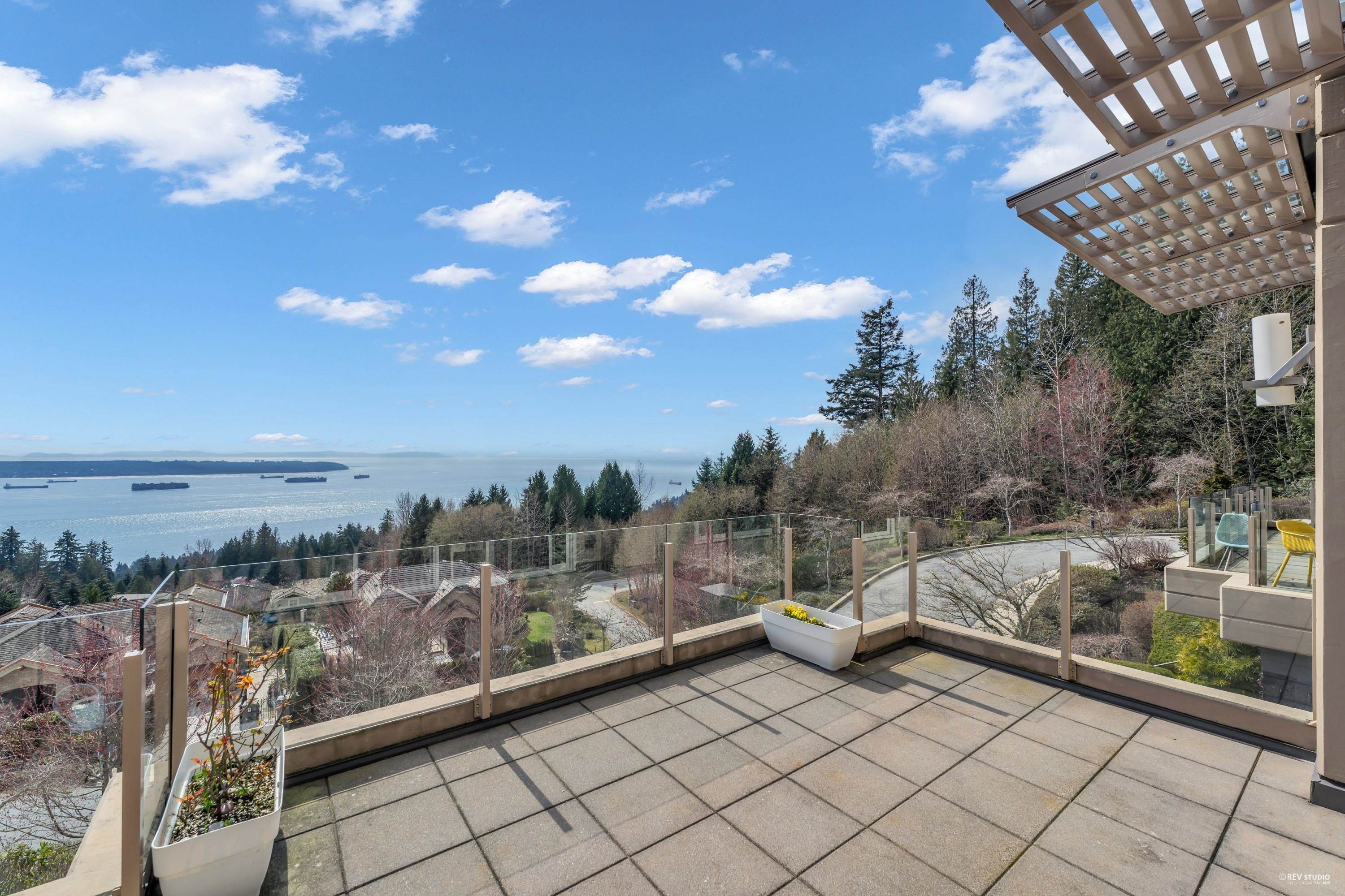 102-2575 Garden Court, West Vancouver, BC