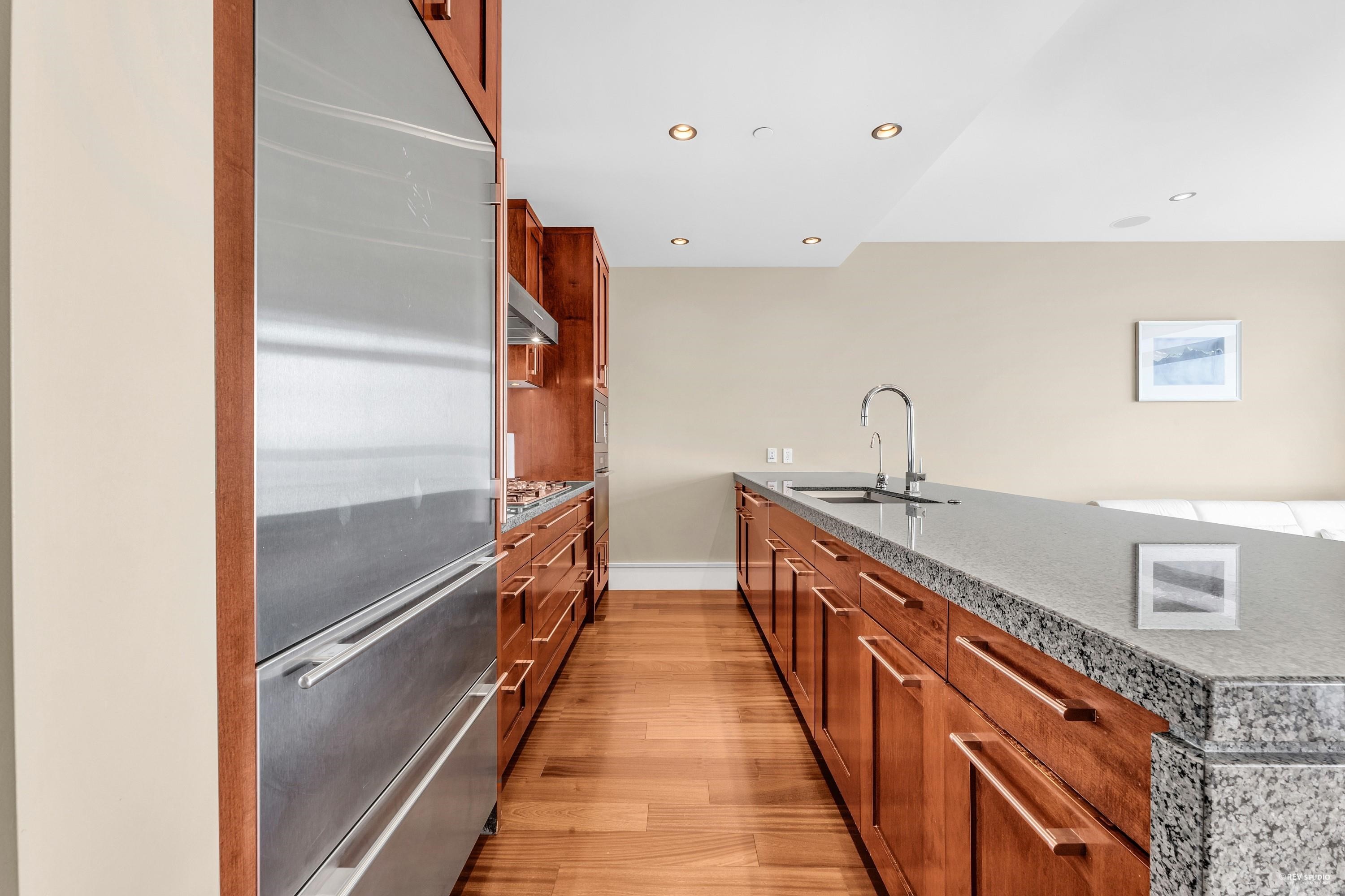 102-2575 Garden Court, West Vancouver, BC