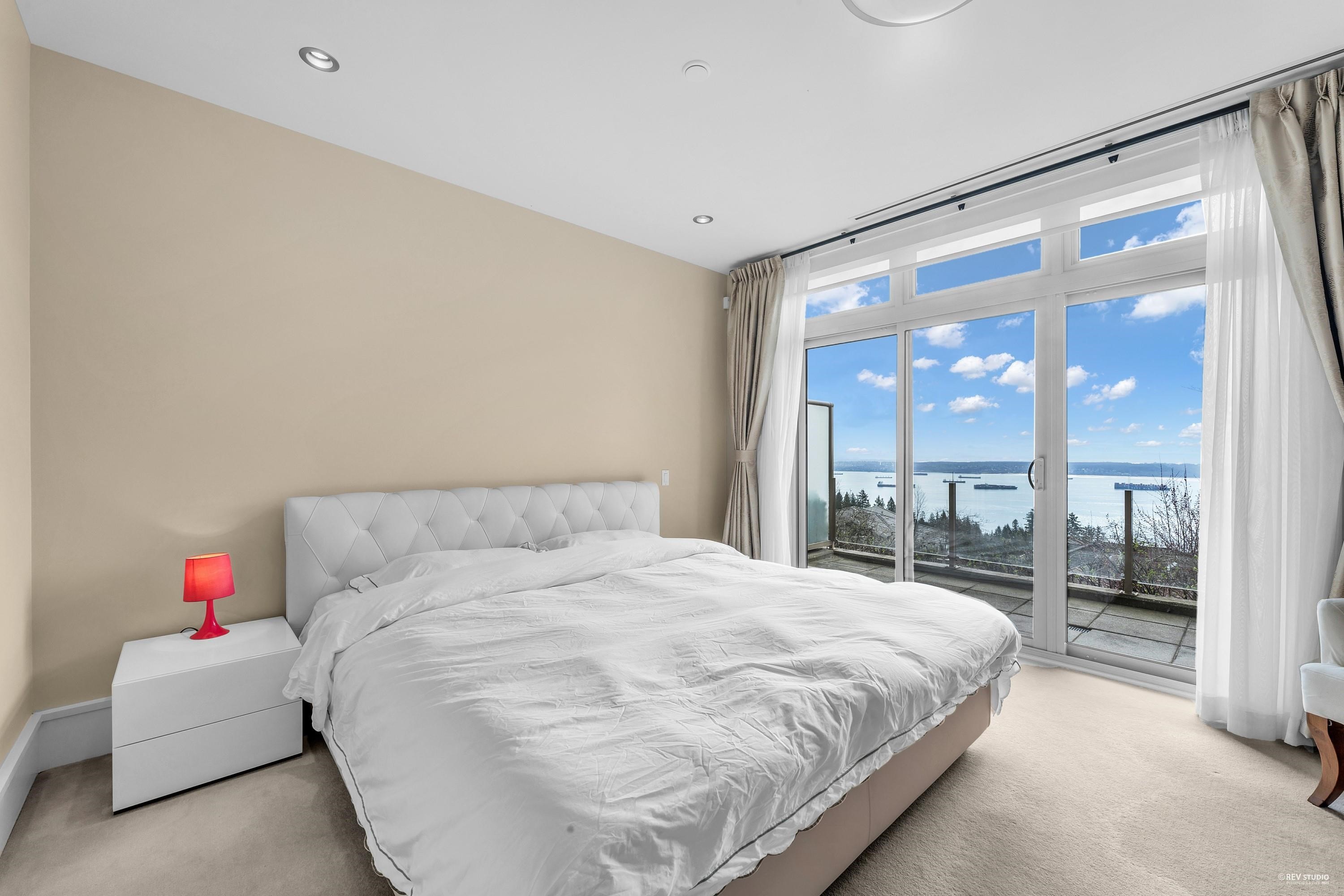 102-2575 Garden Court, West Vancouver, BC
