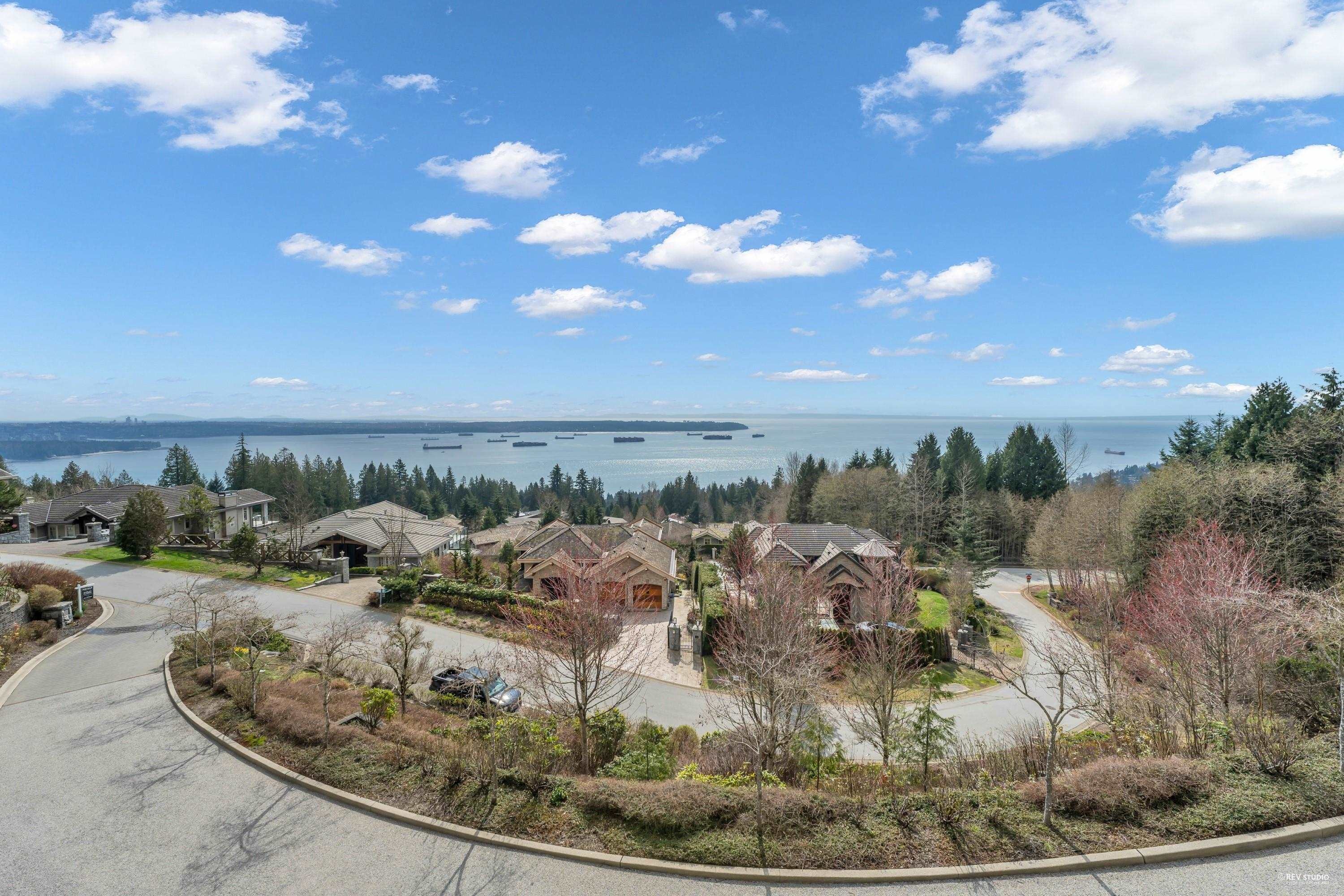 102-2575 Garden Court, West Vancouver, BC