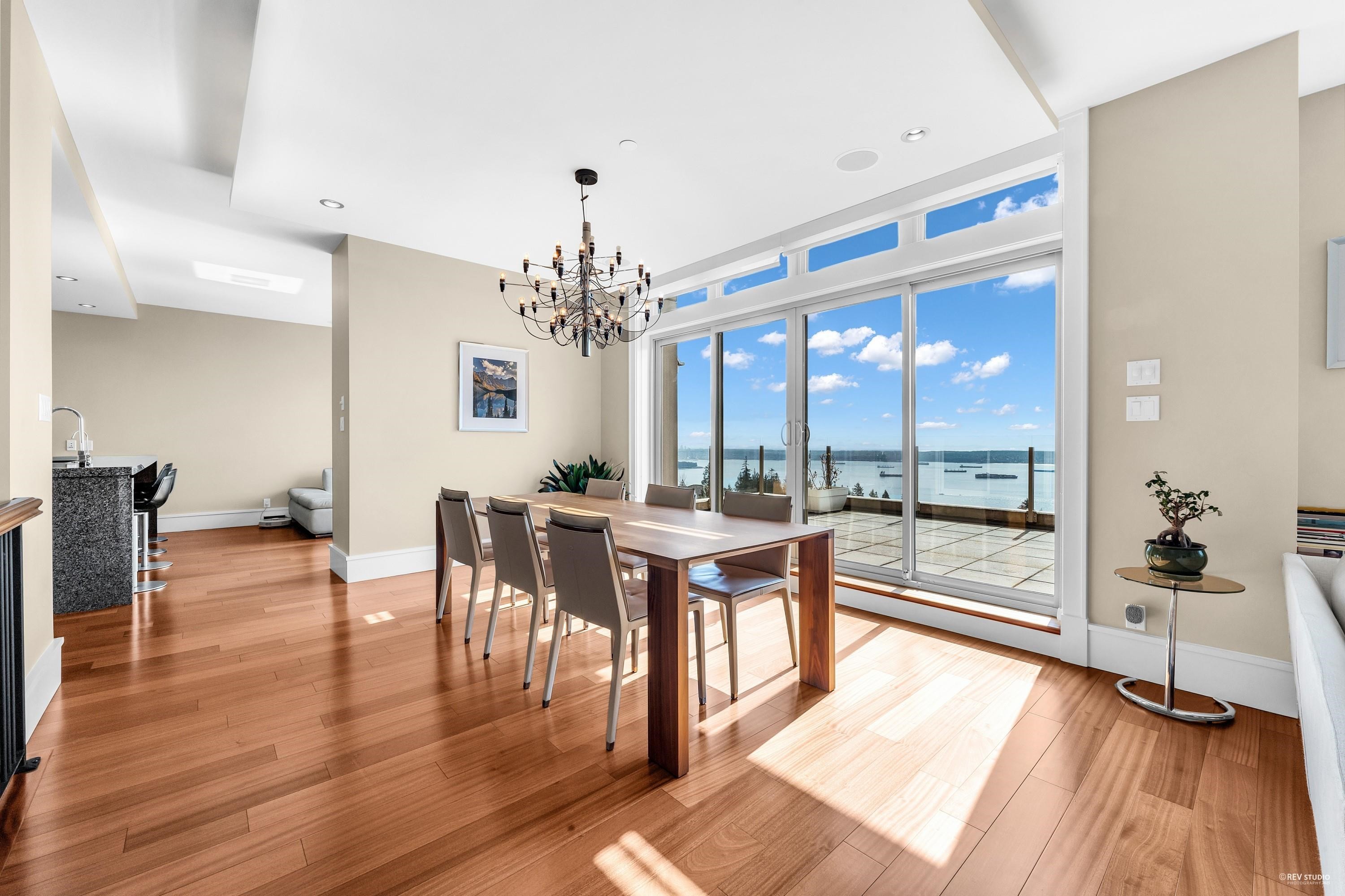 102-2575 Garden Court, West Vancouver, BC