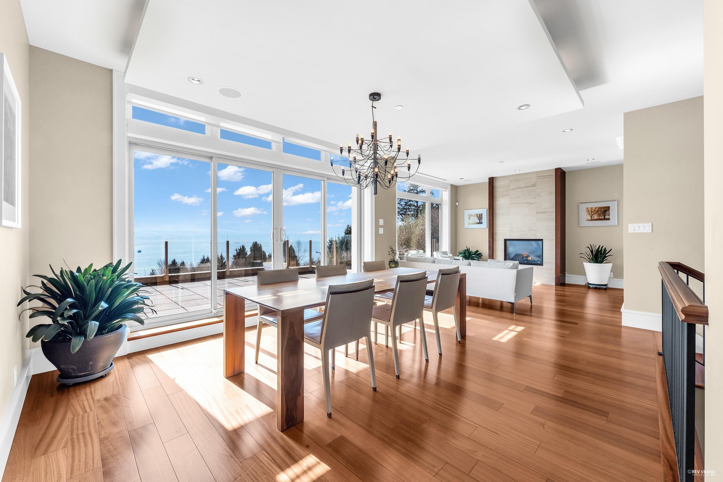 102-2575 Garden Court, West Vancouver, BC