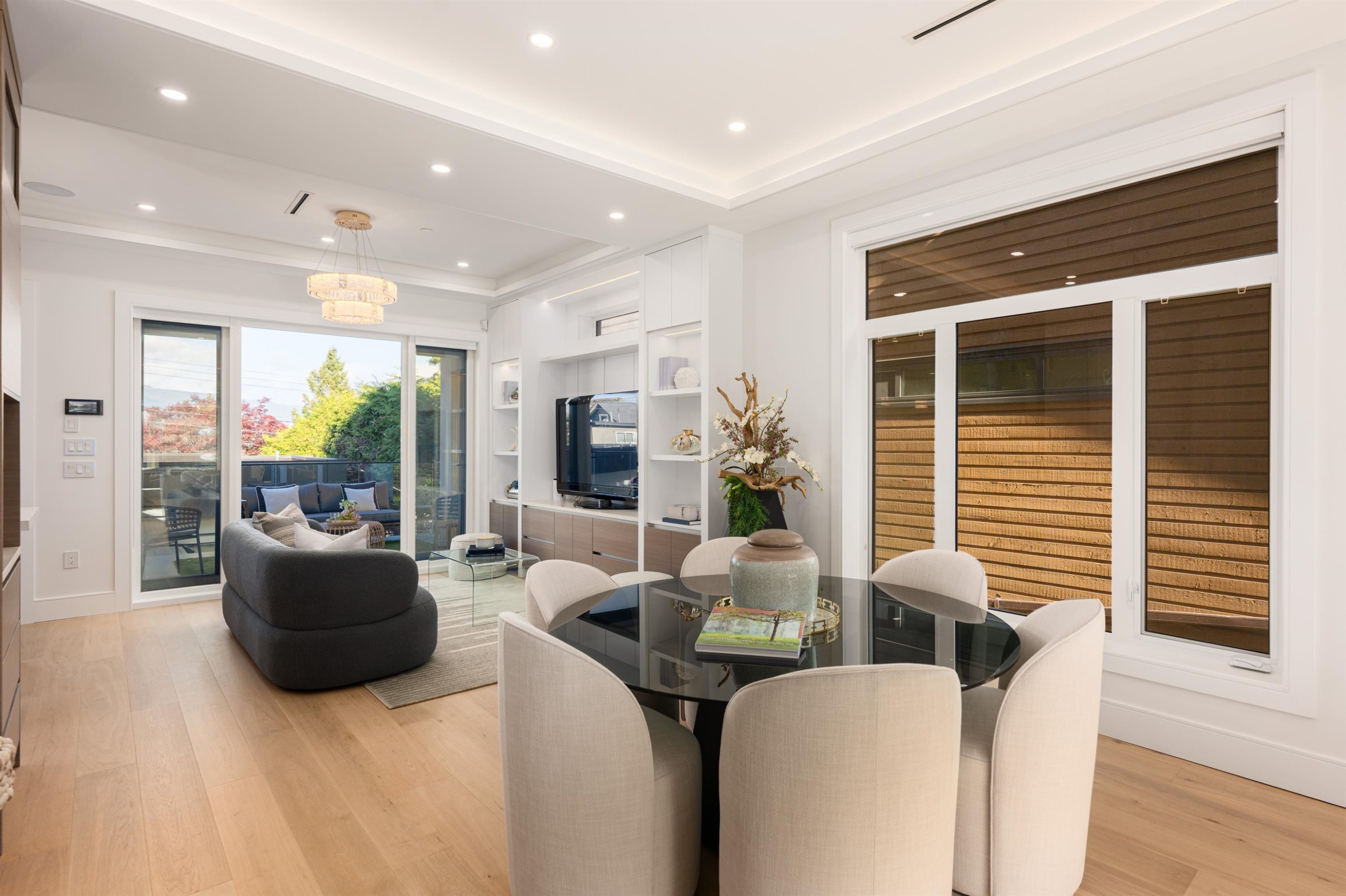 3711 24Th Avenue W, Vancouver, BC