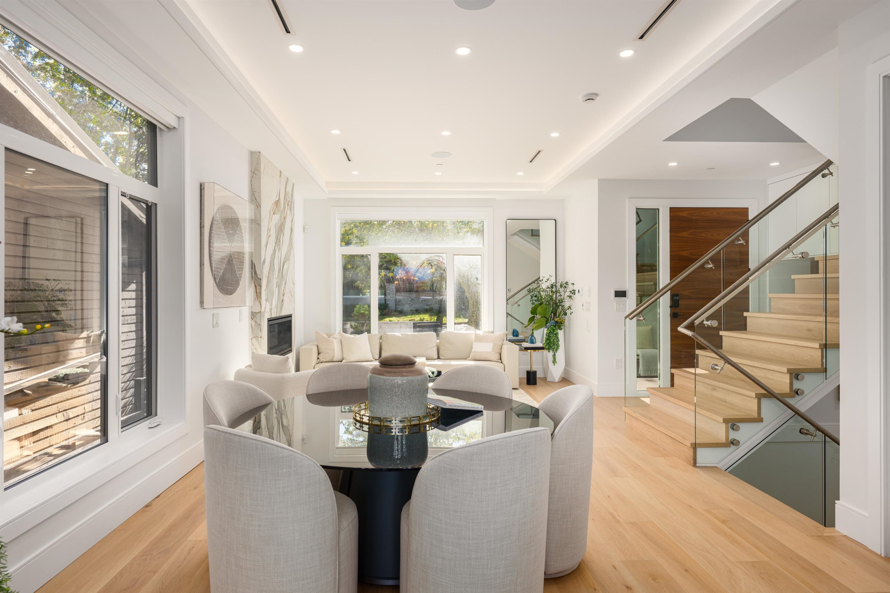 3711 24Th Avenue W, Vancouver, BC