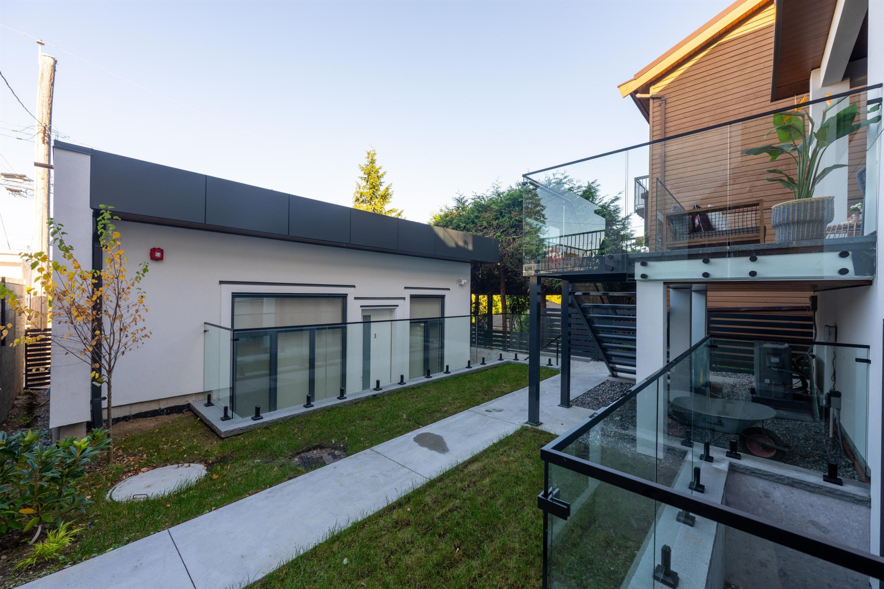 3711 24Th Avenue W, Vancouver, BC