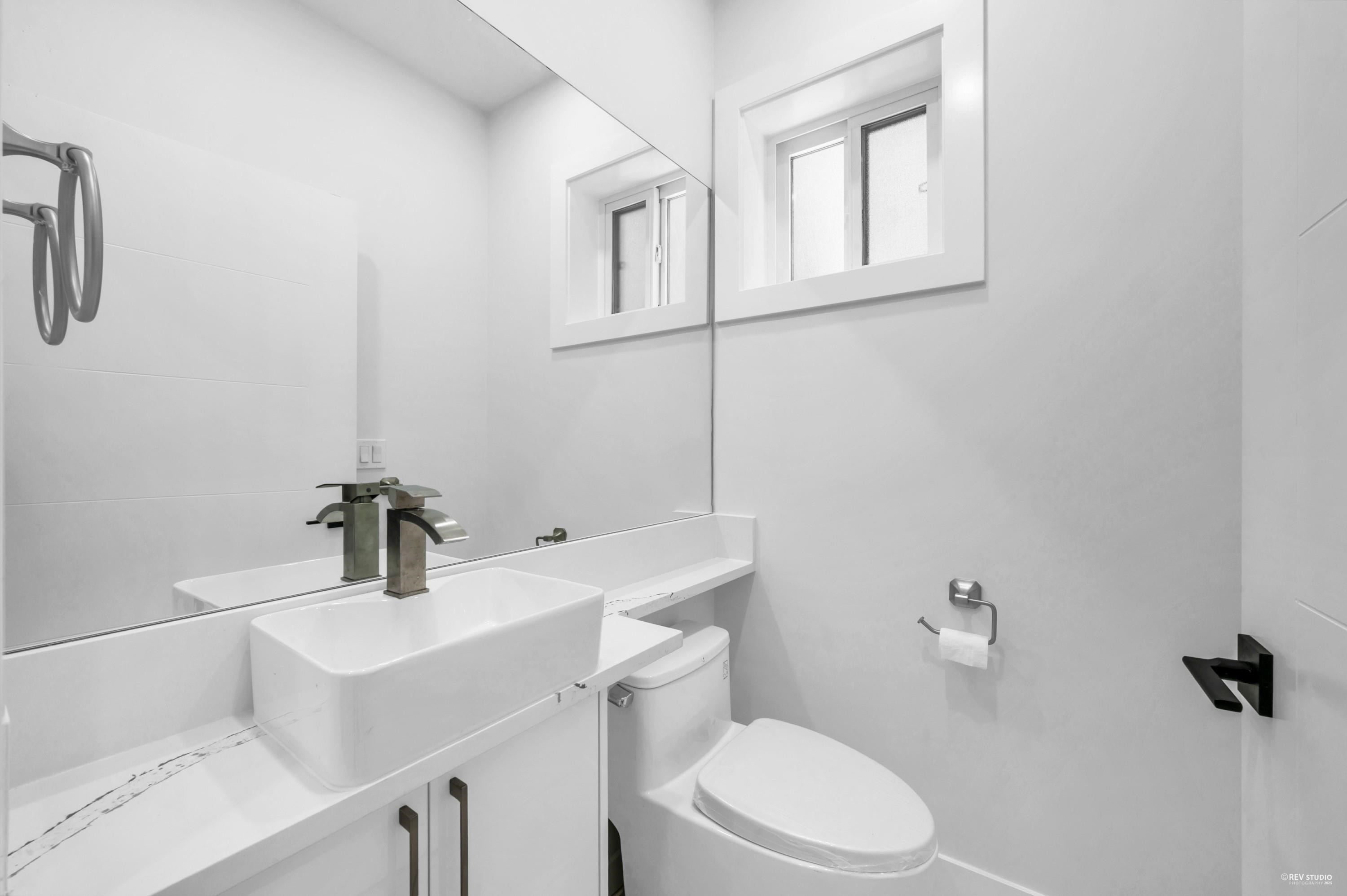 1846 37Th Avenue E, Vancouver, BC