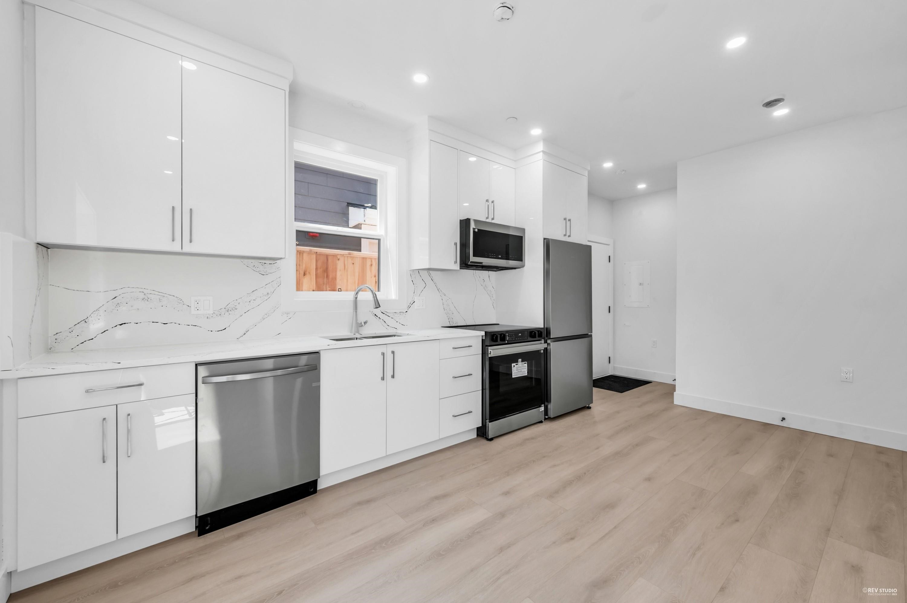 1846 37Th Avenue E, Vancouver, BC