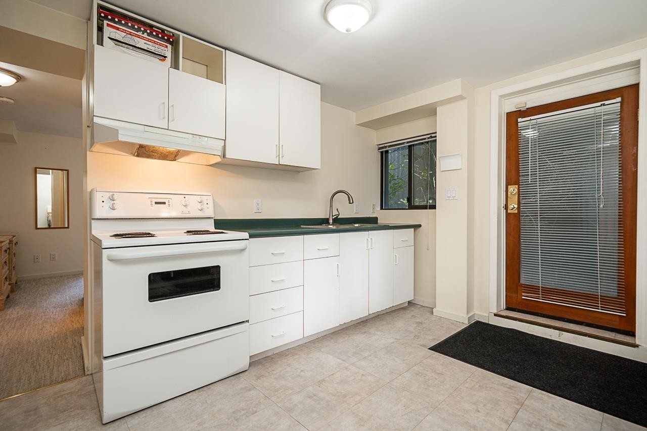 4338 2Nd Avenue W, Vancouver, BC
