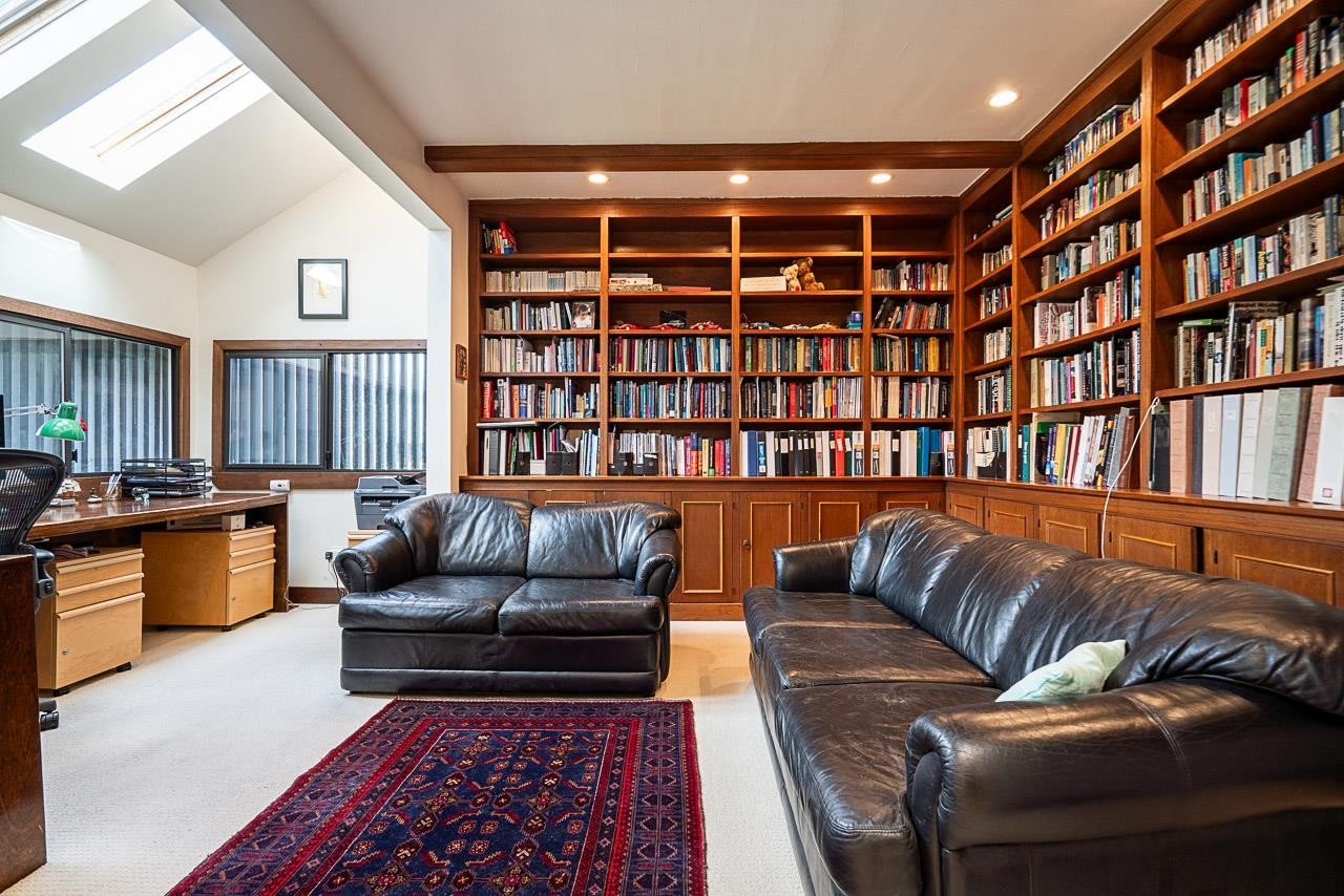 4338 2Nd Avenue W, Vancouver, BC