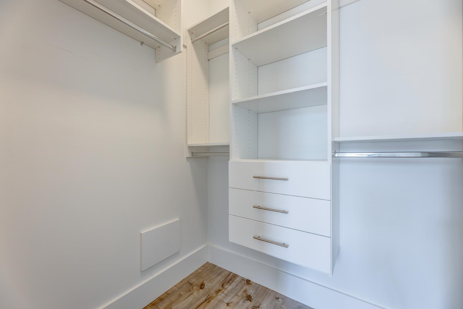 7102 Bridge Street, Richmond, BC
