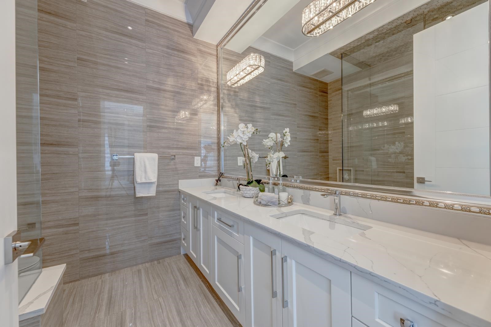 7102 Bridge Street, Richmond, BC