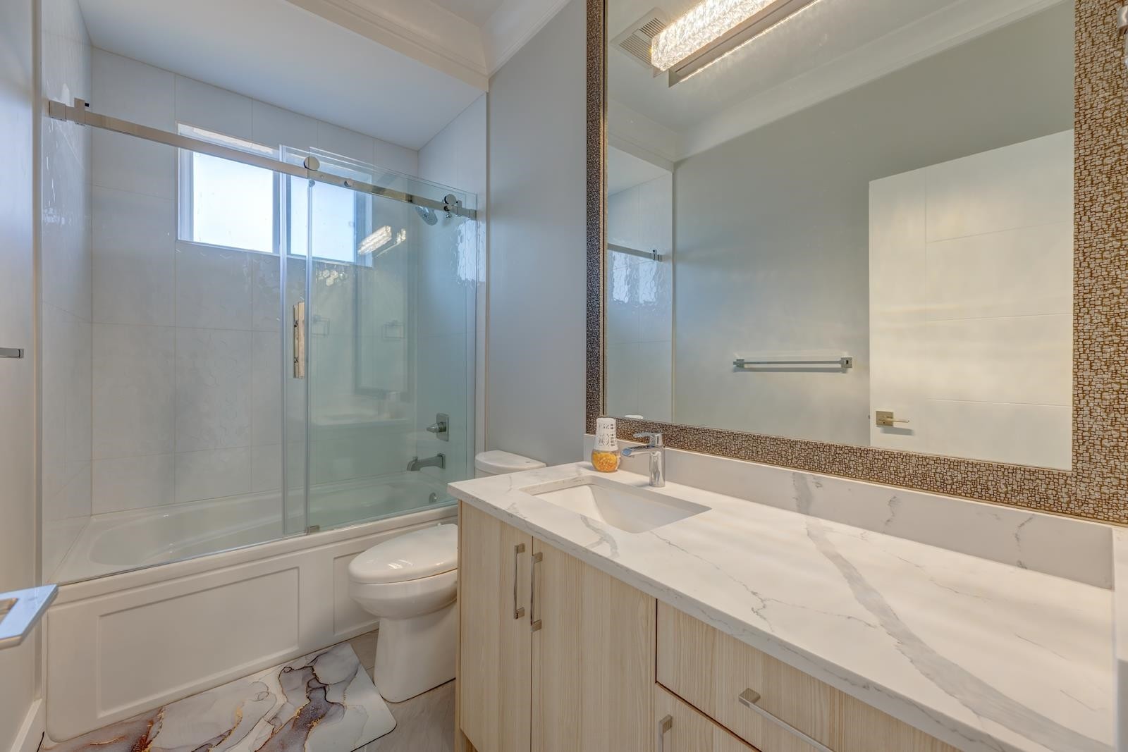 7102 Bridge Street, Richmond, BC