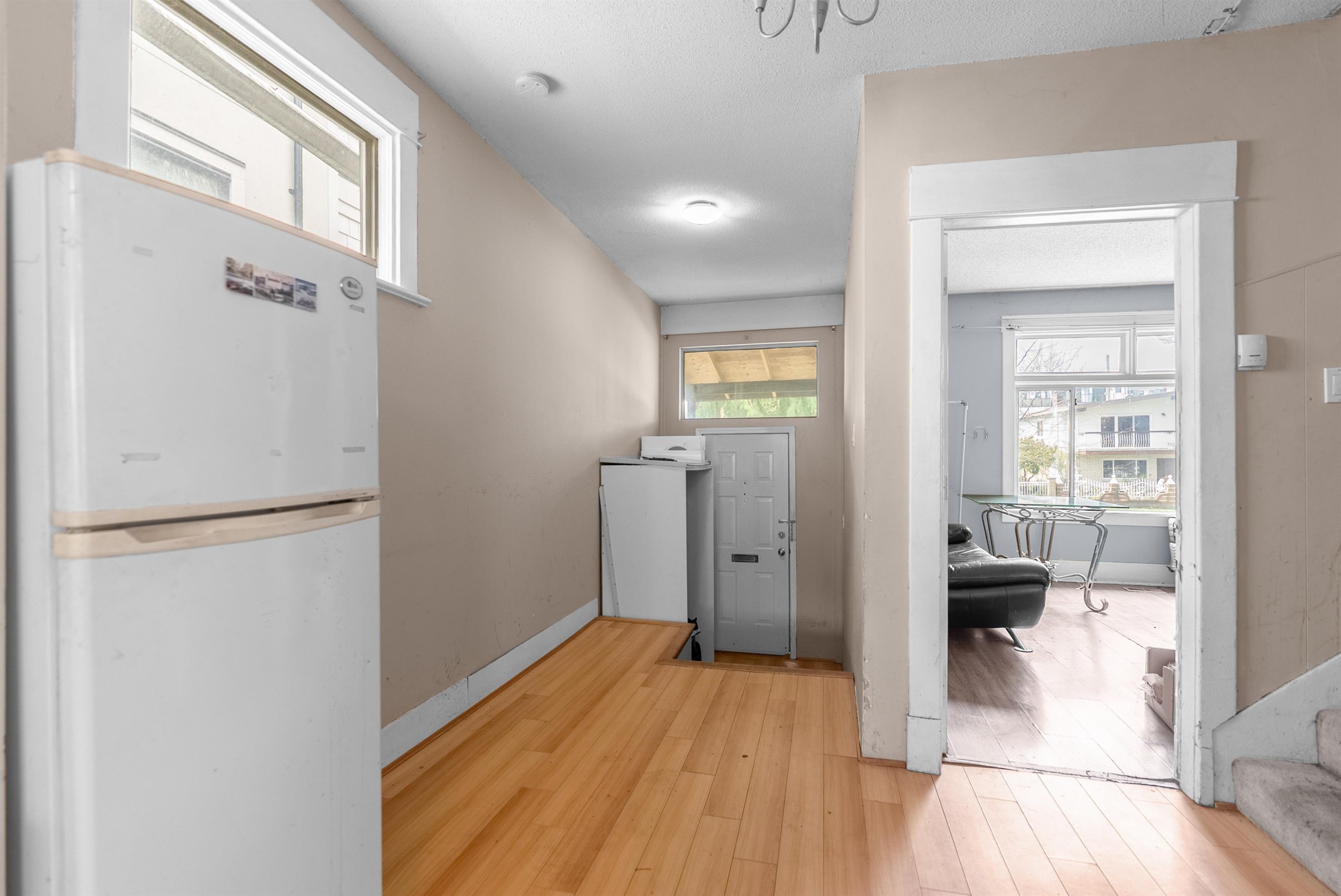 2703 Ward Street, Vancouver, BC