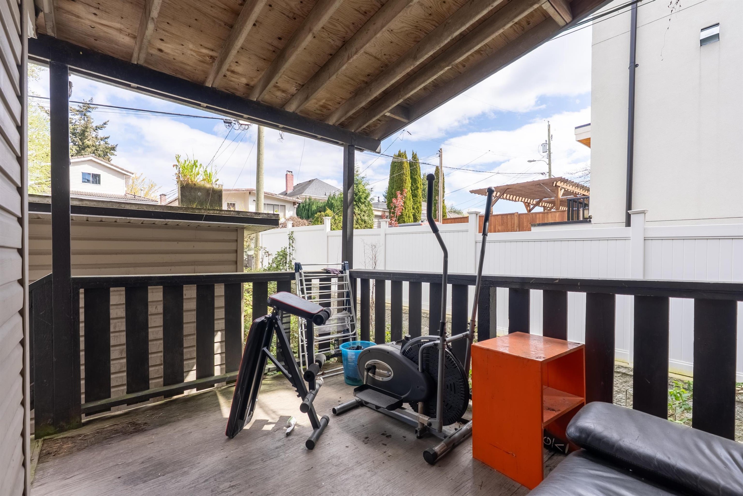 2703 Ward Street, Vancouver, BC