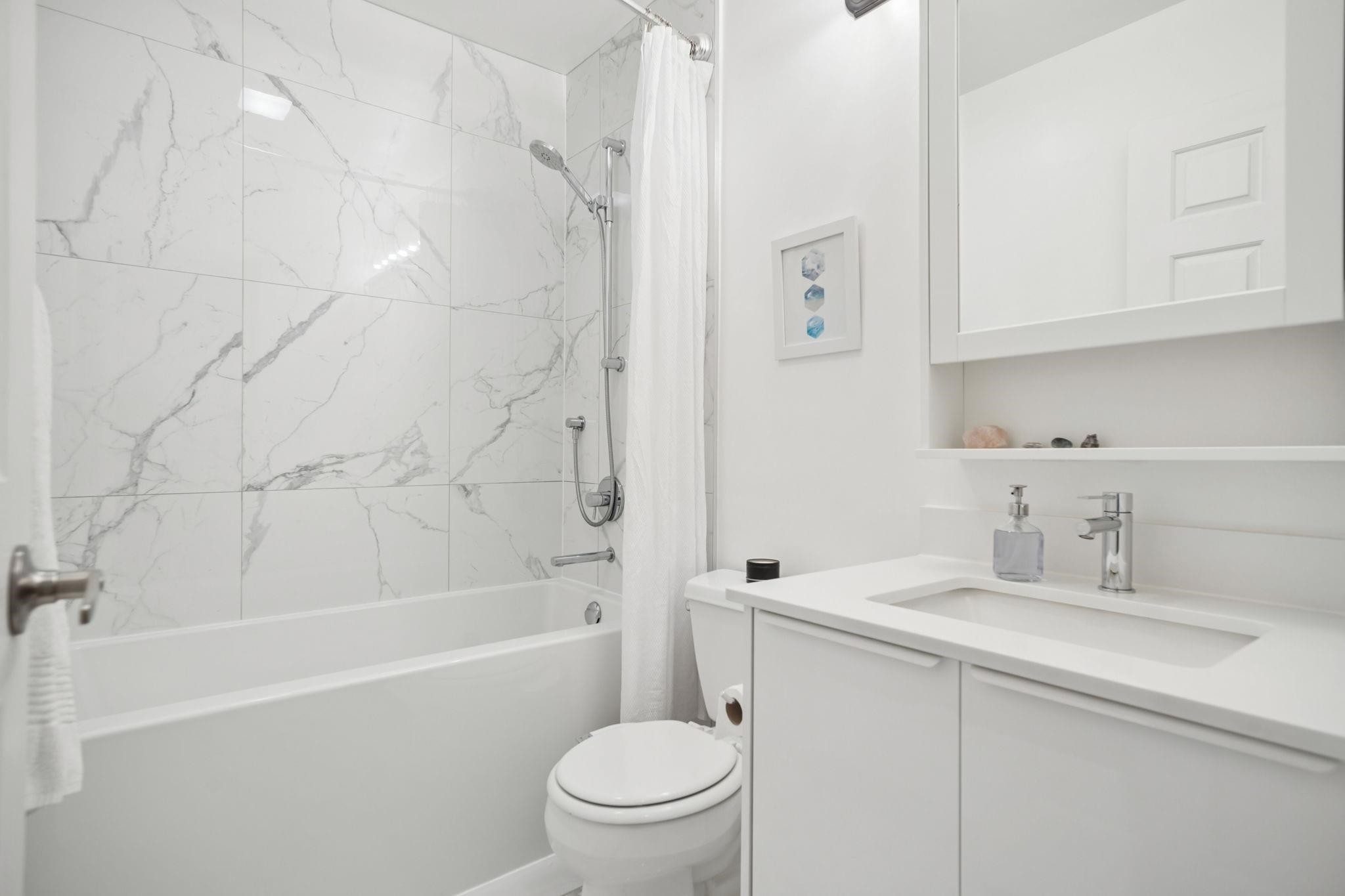 978 16Th Avenue W, Vancouver, BC