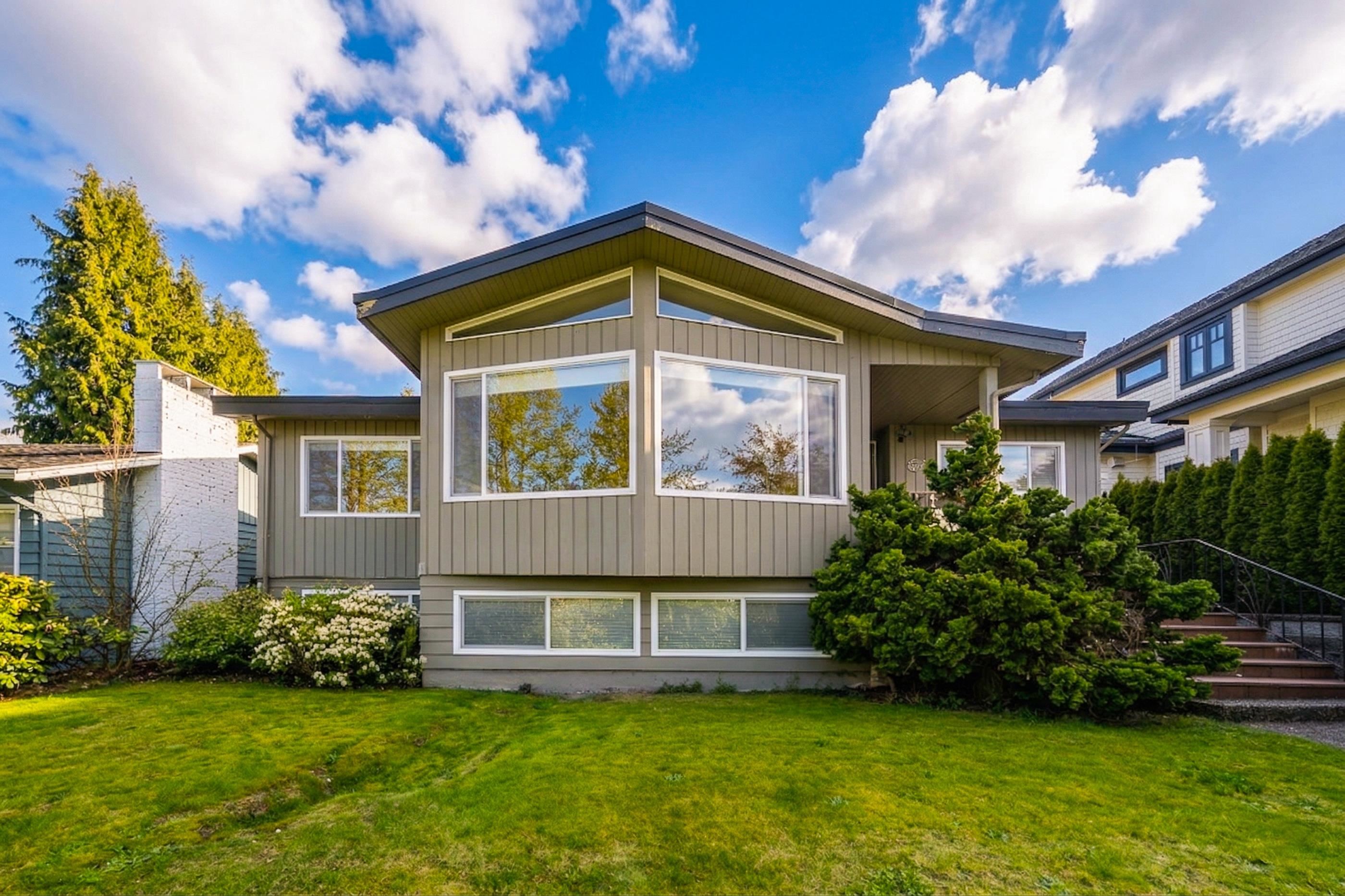 2244 32Nd Avenue W, Vancouver, BC