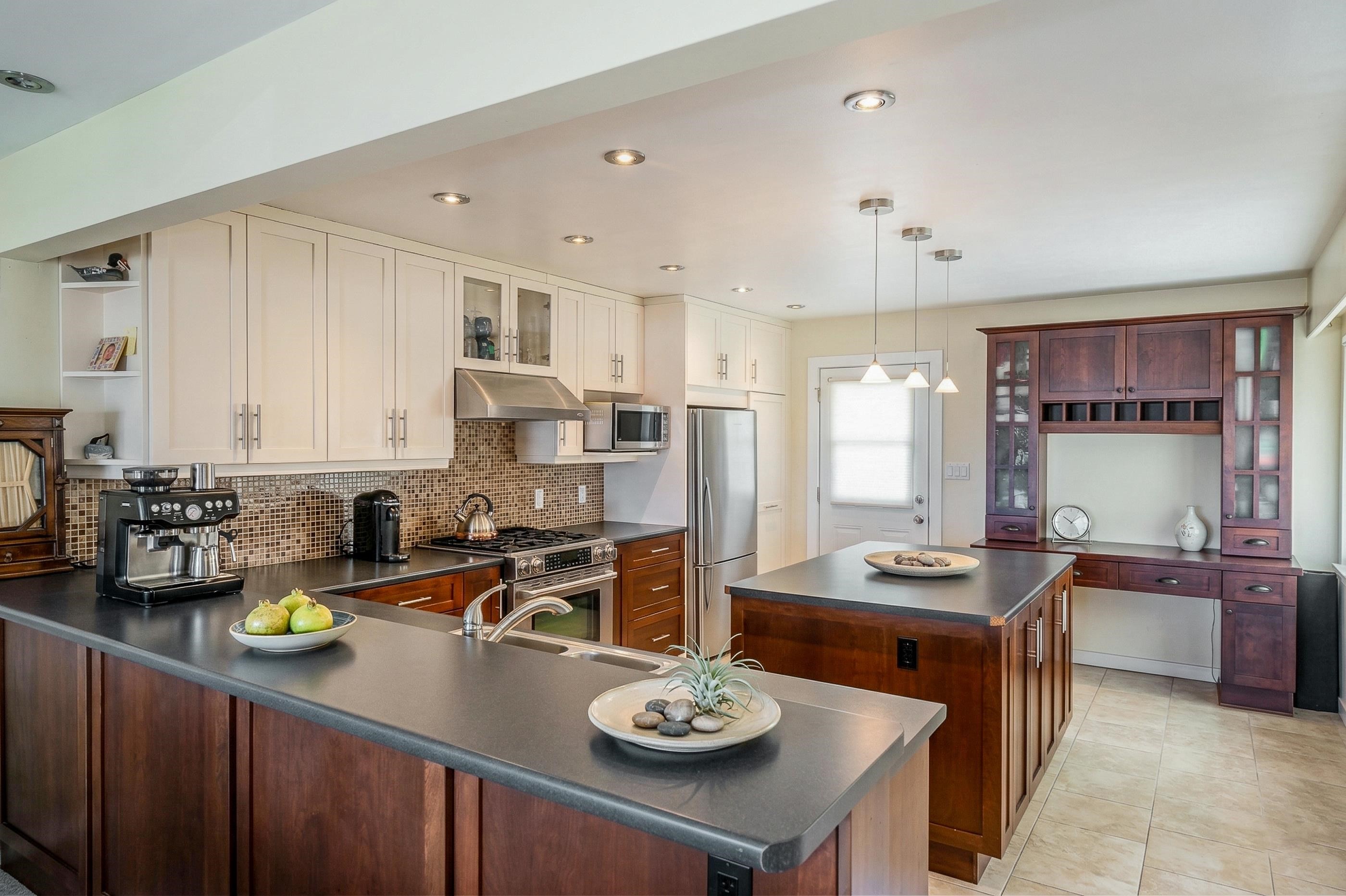 2244 32Nd Avenue W, Vancouver, BC