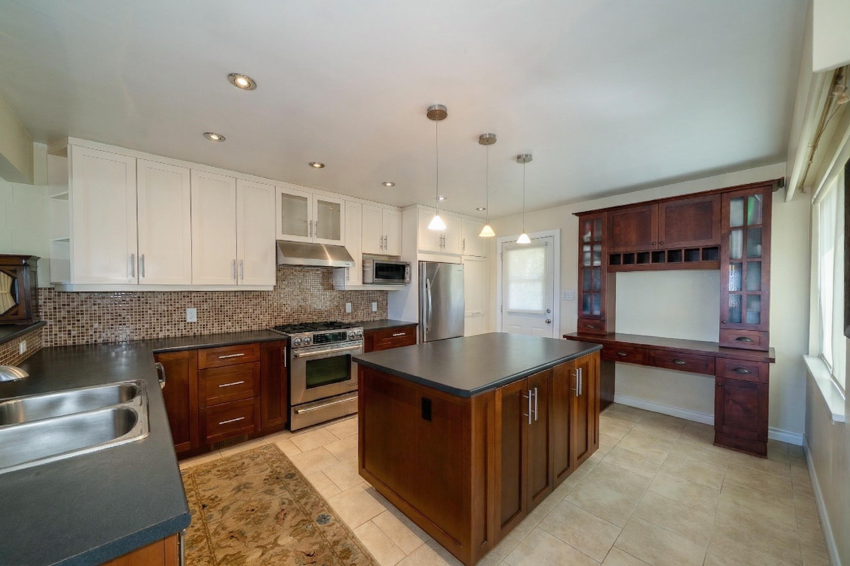 2244 32Nd Avenue W, Vancouver, BC